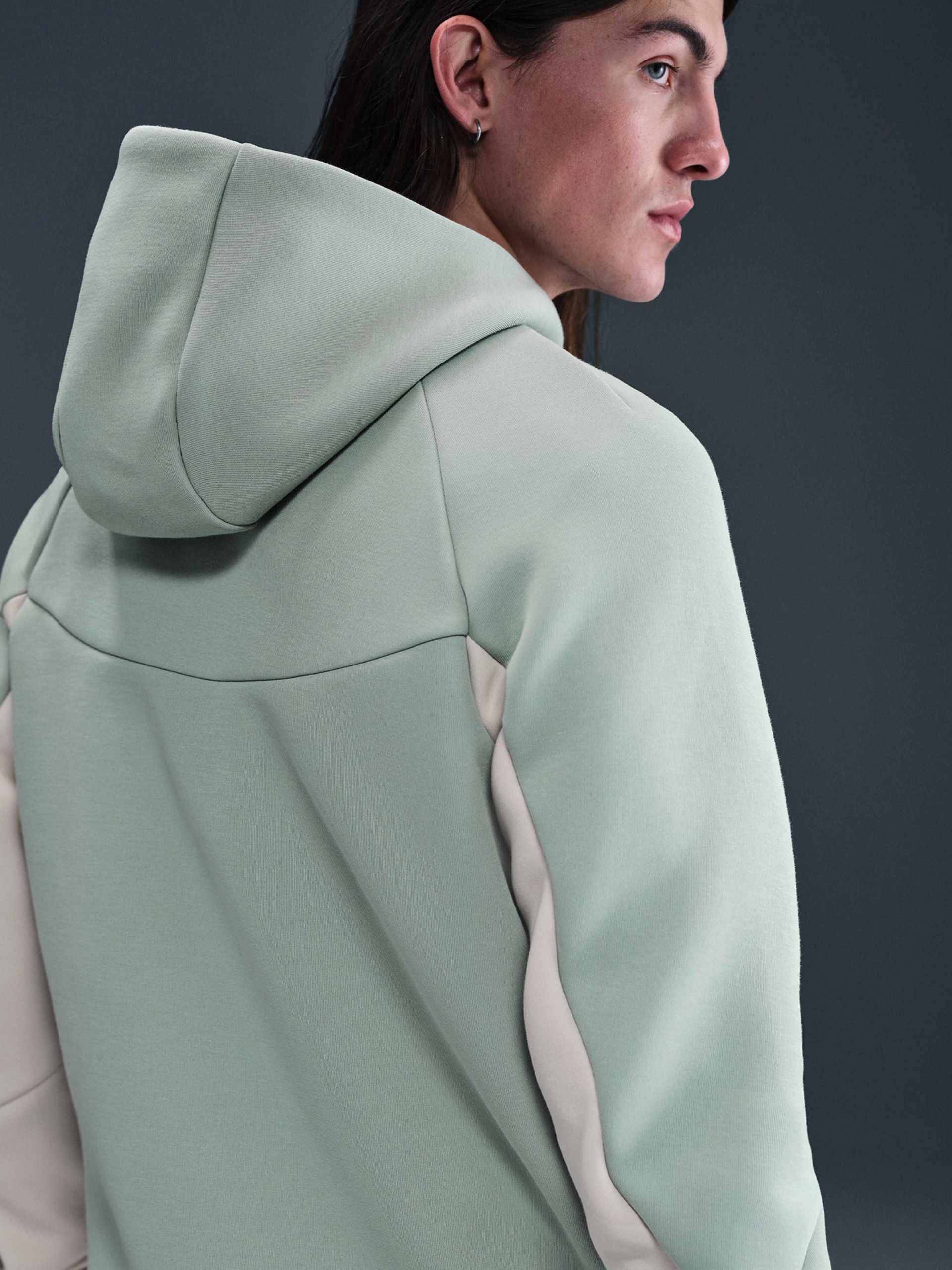 Chaqueta con Capucha Nike Tech Fleece Windrunner Verde y Beige Para Hombre