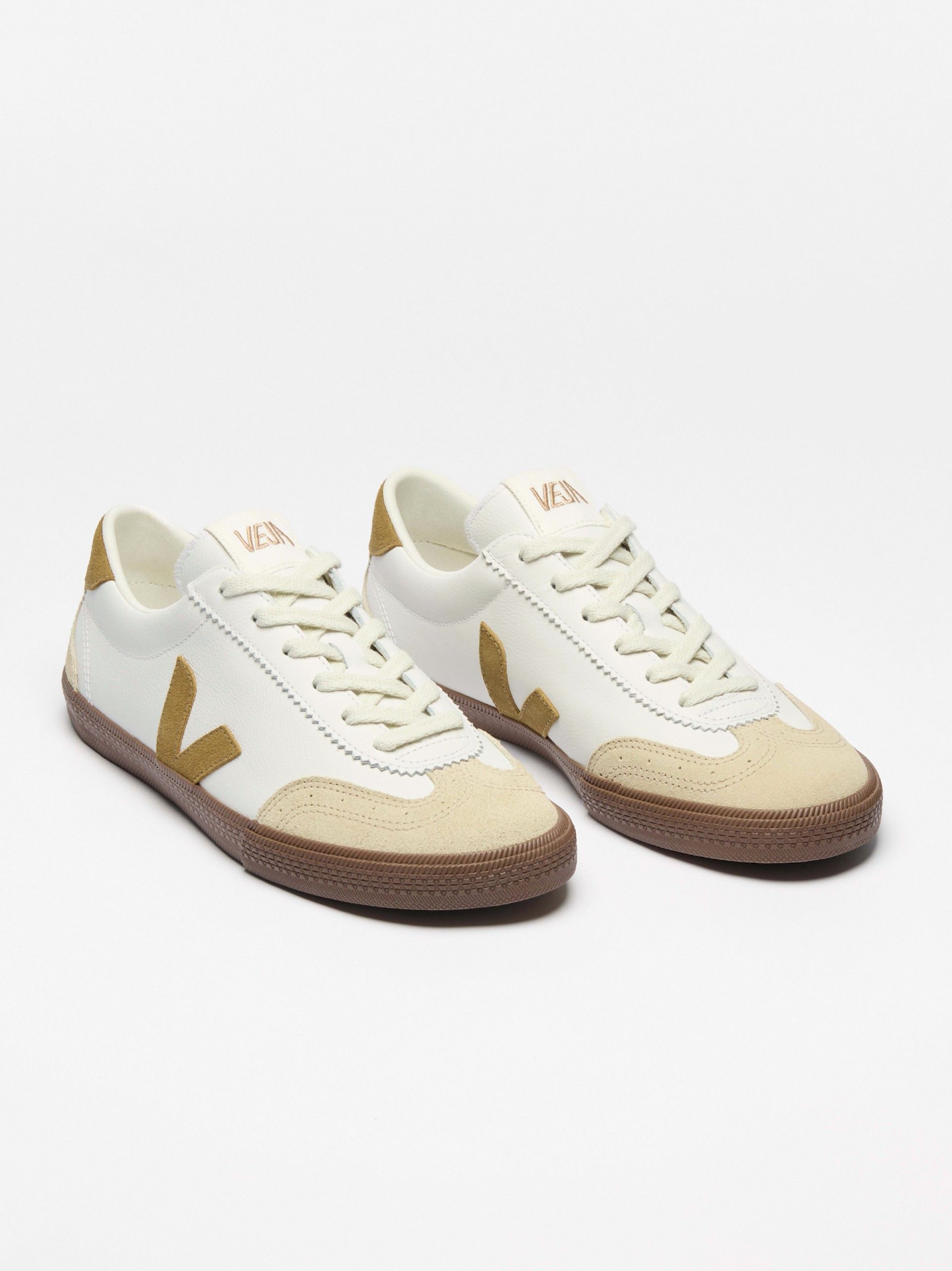 Zapatillas VEJA Volley Blancas y Camel