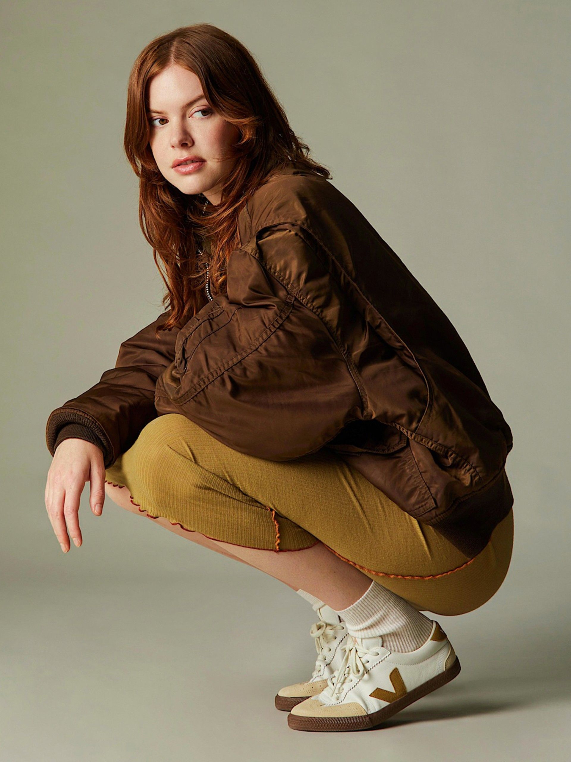 Zapatillas VEJA Volley Blancas y Camel