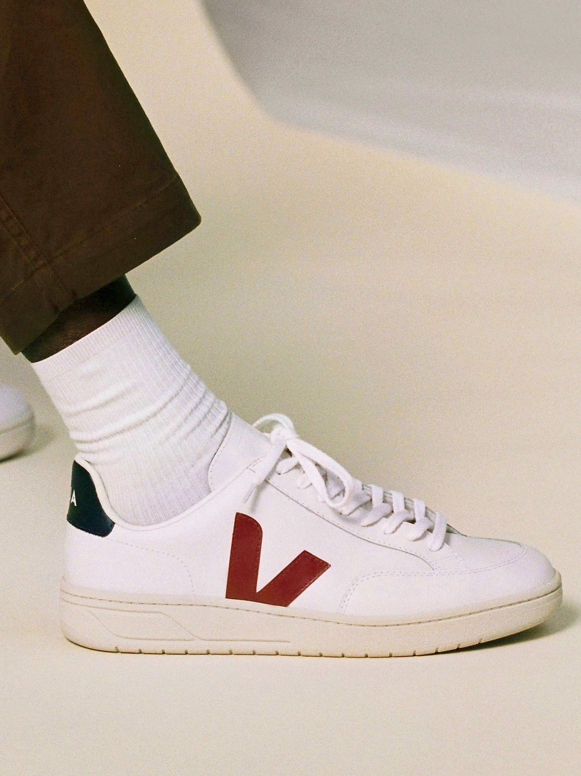 Zapatillas VEJA V-12 Leather Blancas y Rojas