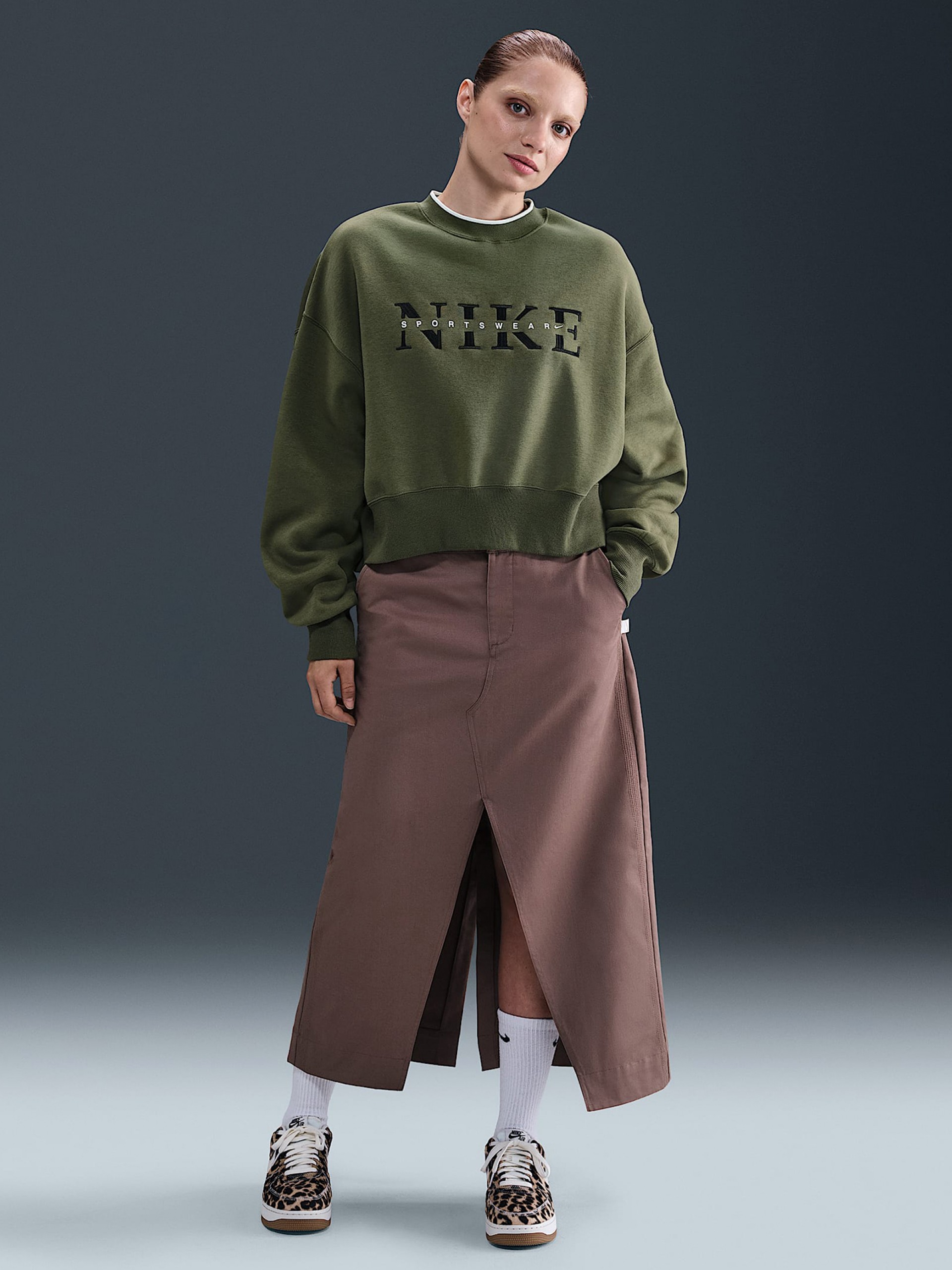 Nike Sportswear Phoenix Fleece Green Sweater For Women