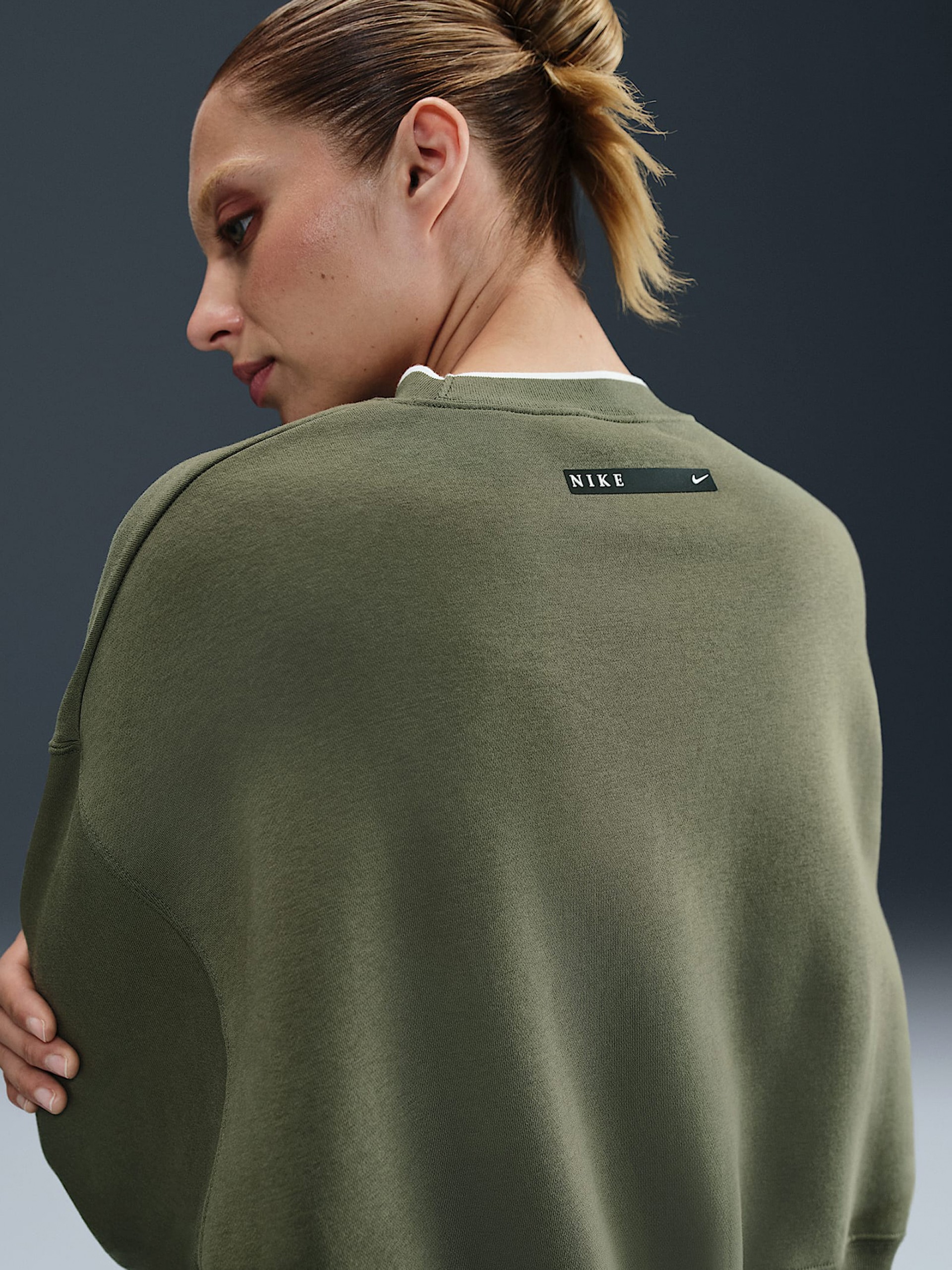 Nike Sportswear Phoenix Fleece Green Sweater For Women