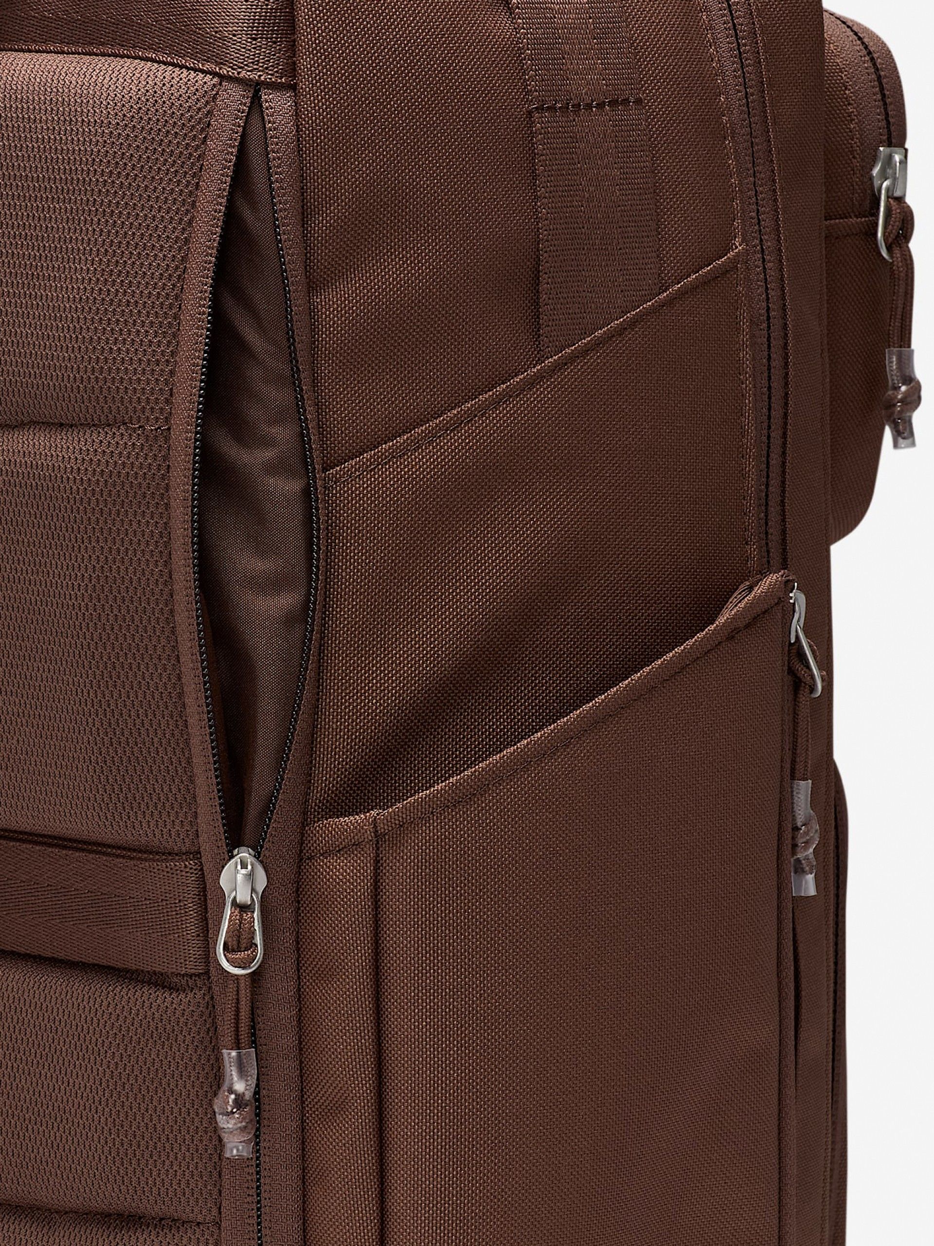 Mochila Nike Utility Elite 37L Marrón