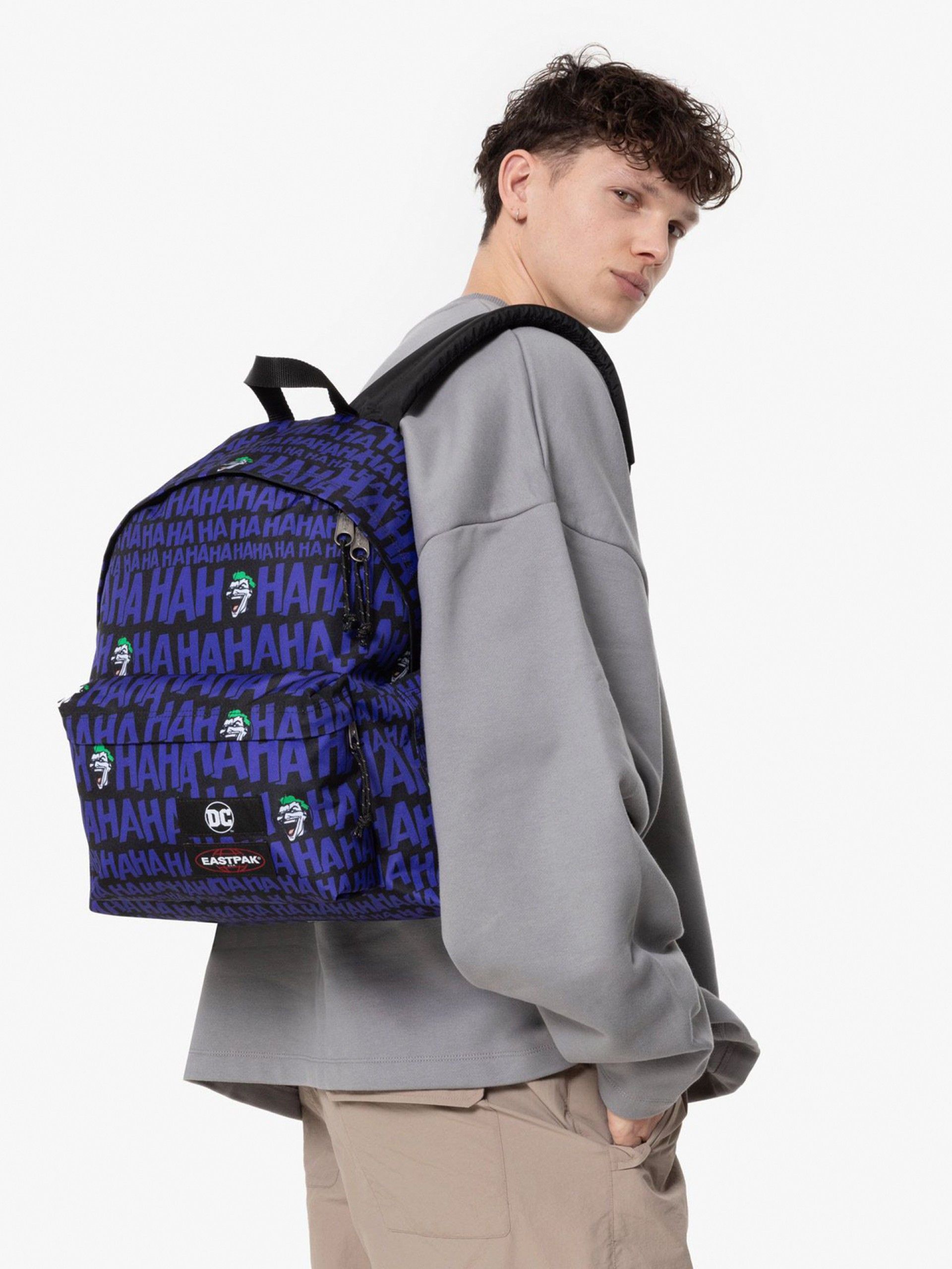 Mochila Escolar Eastpak Day Pak'R The Joker Preta e Azul