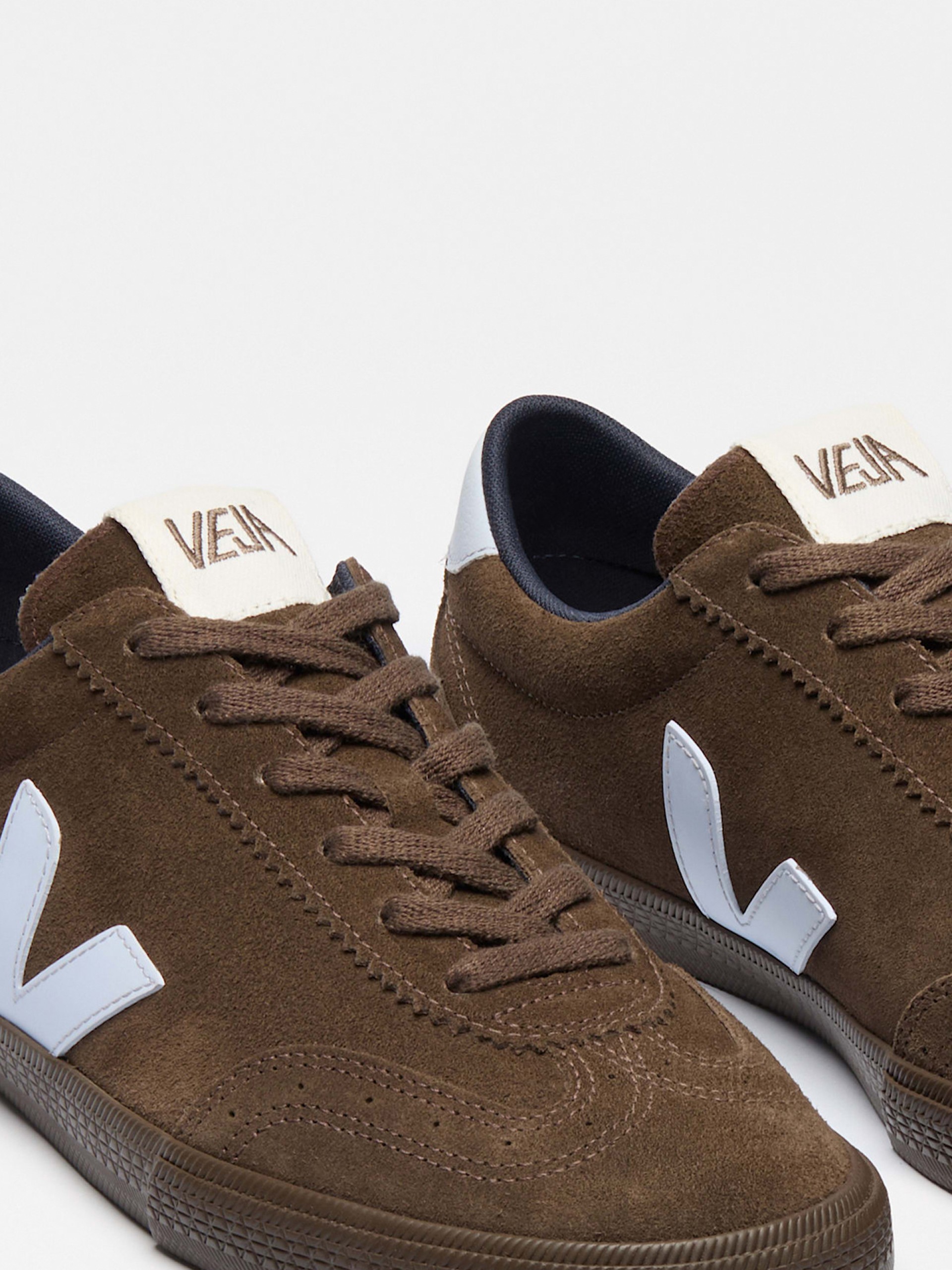 Zapatillas VEJA Volley Marrones De Gamuza