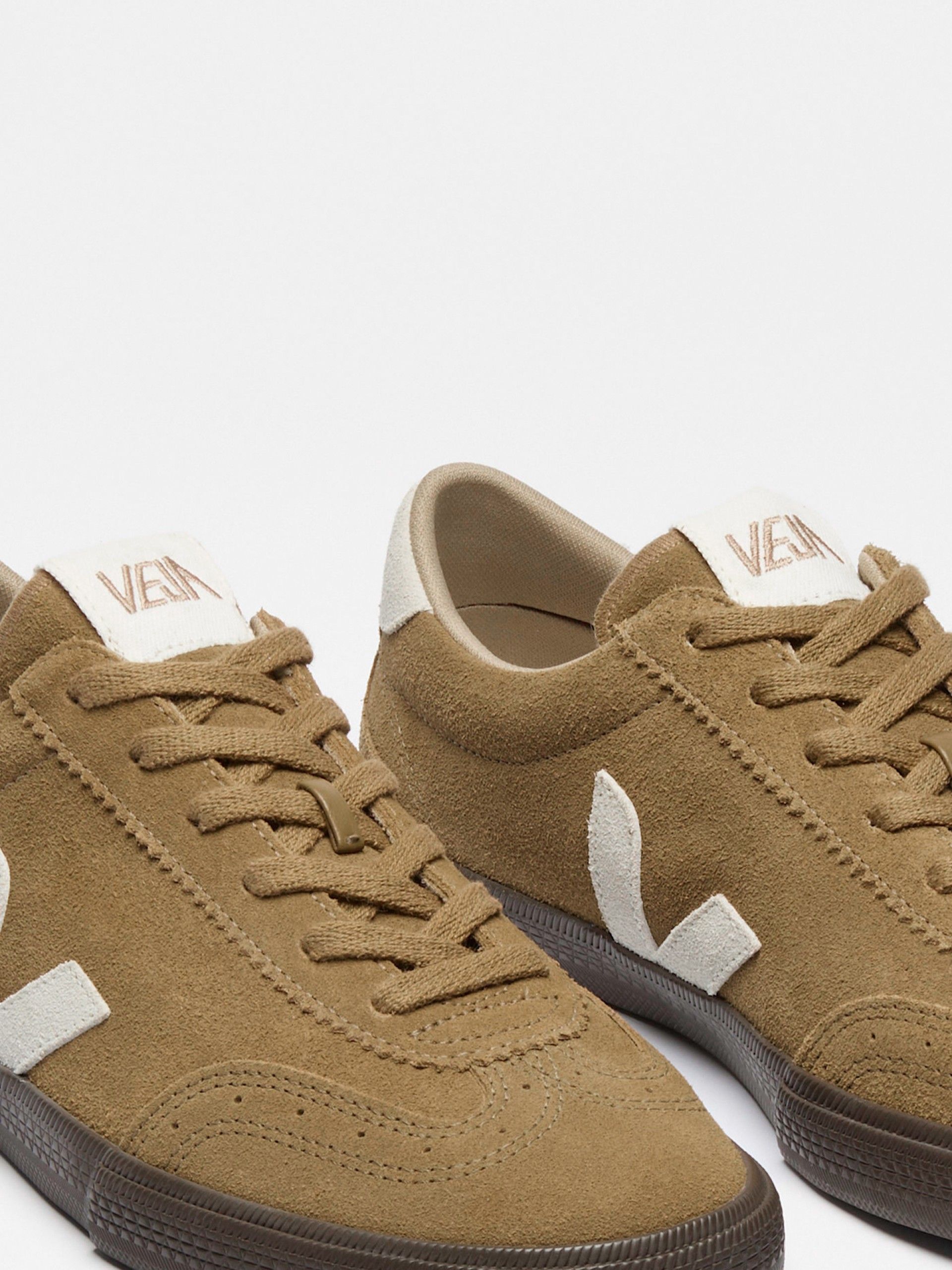 Zapatillas VEJA Volley Camel De Gamuza