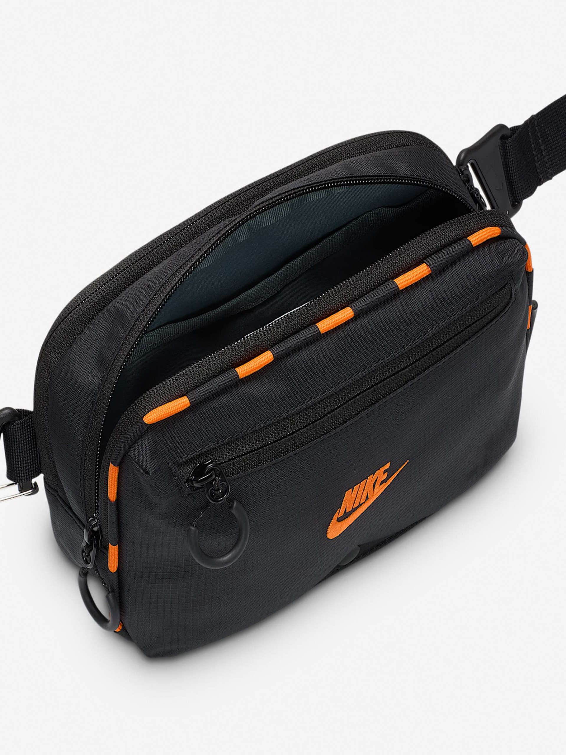 Nike Hayward Patrol 4L Black Crossbody Bag