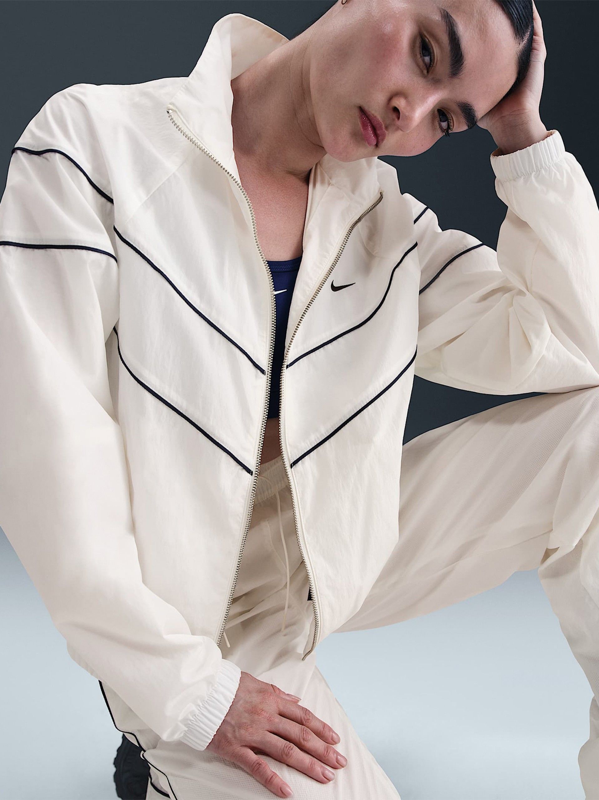 Nike Windrunner Loose UV Woven White Jacket For Women