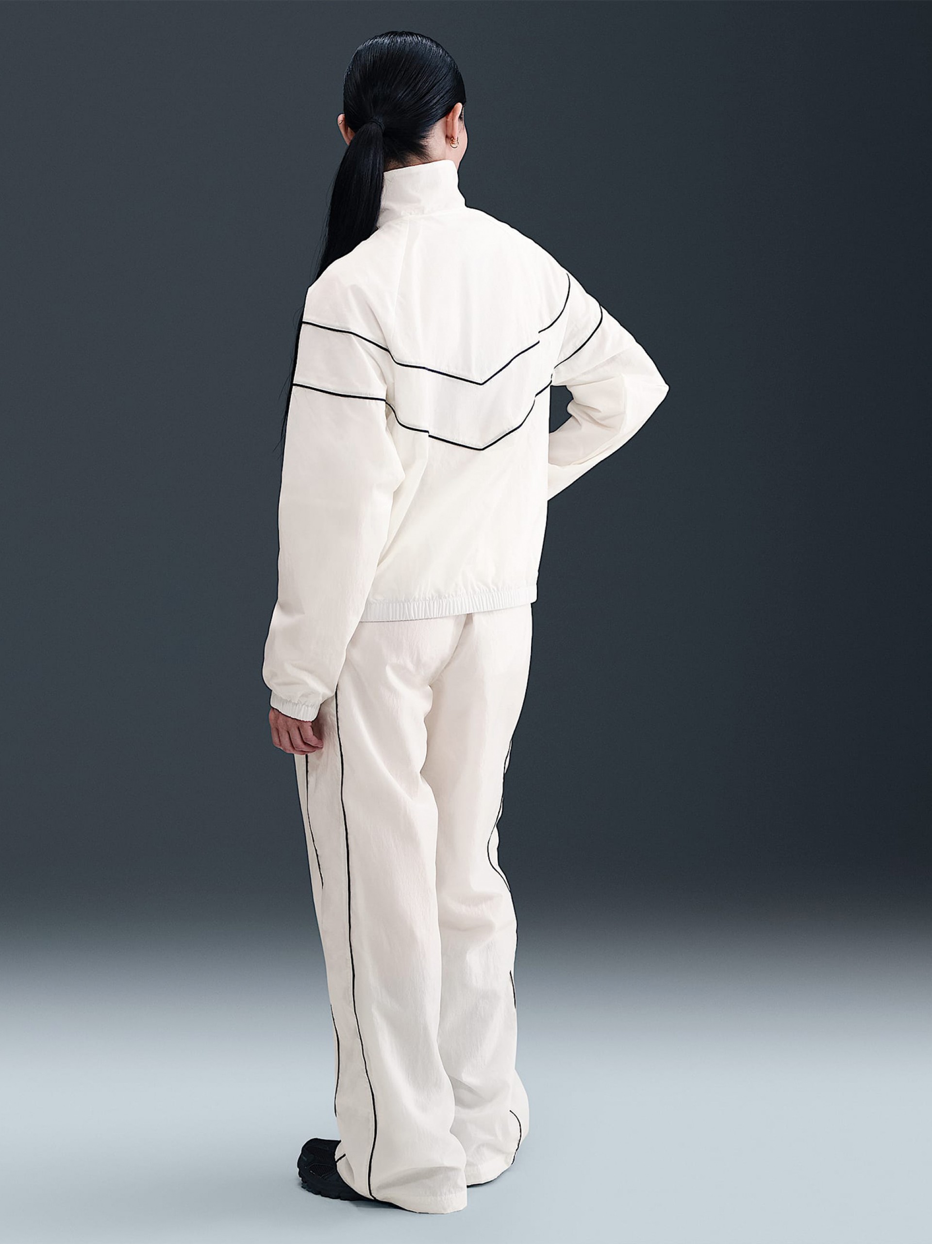 Nike Windrunner Loose UV Woven White Jacket For Women