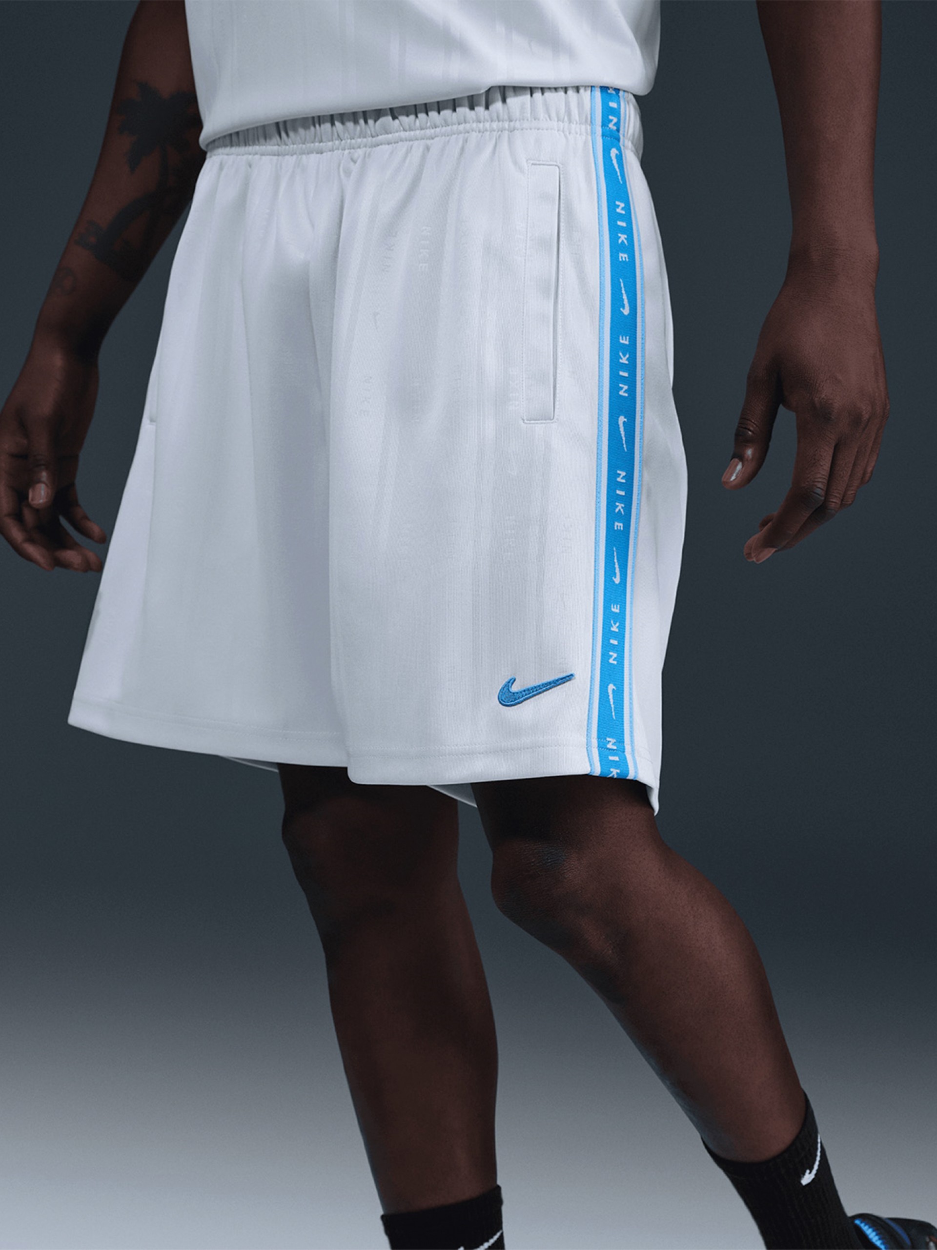 Nike Sportswear Solo Swoosh White and Blue Shorts For Men
