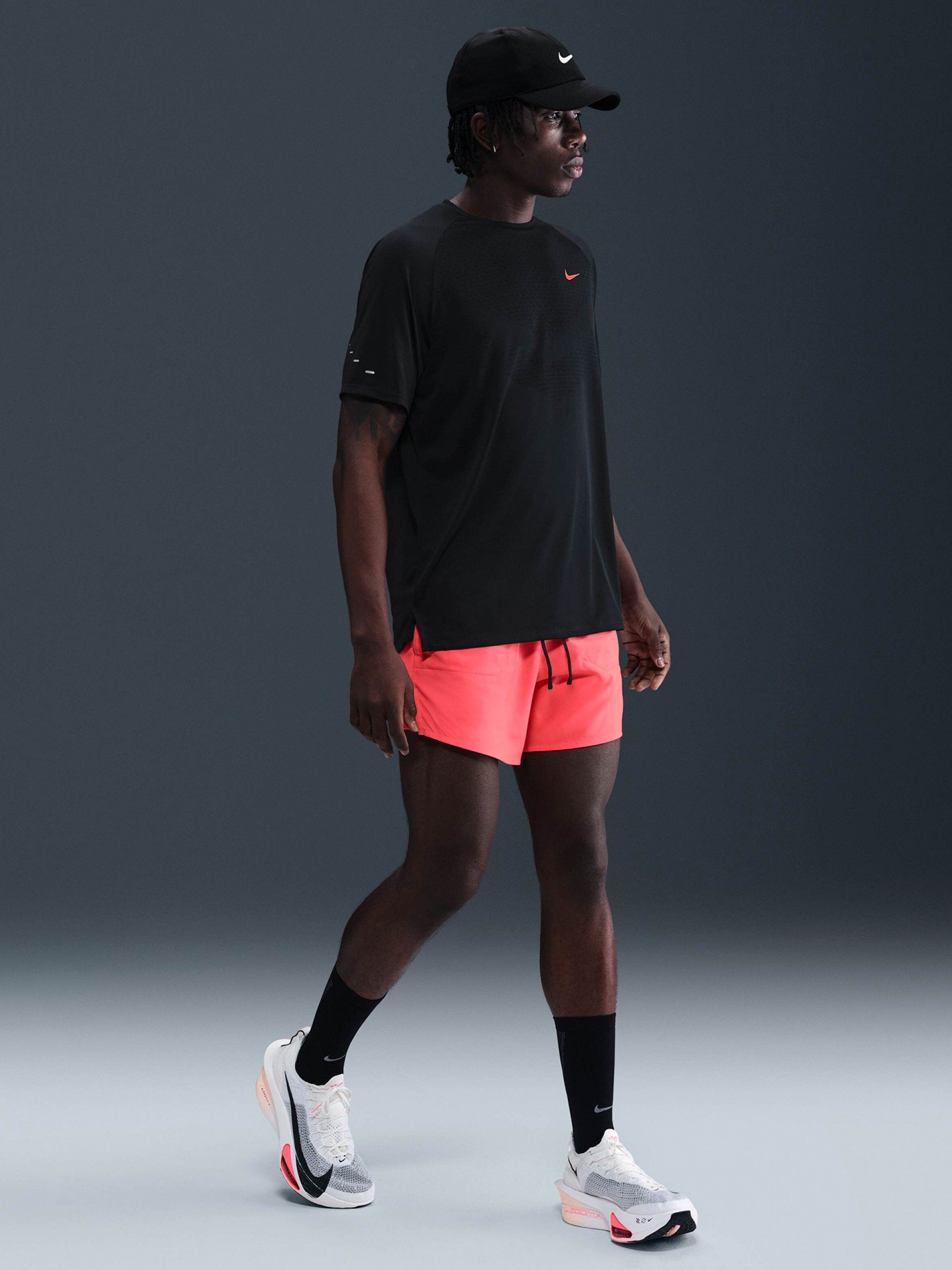 T-shirt de Running Nike Stride Dri-FIT ADV Preta Para Homem