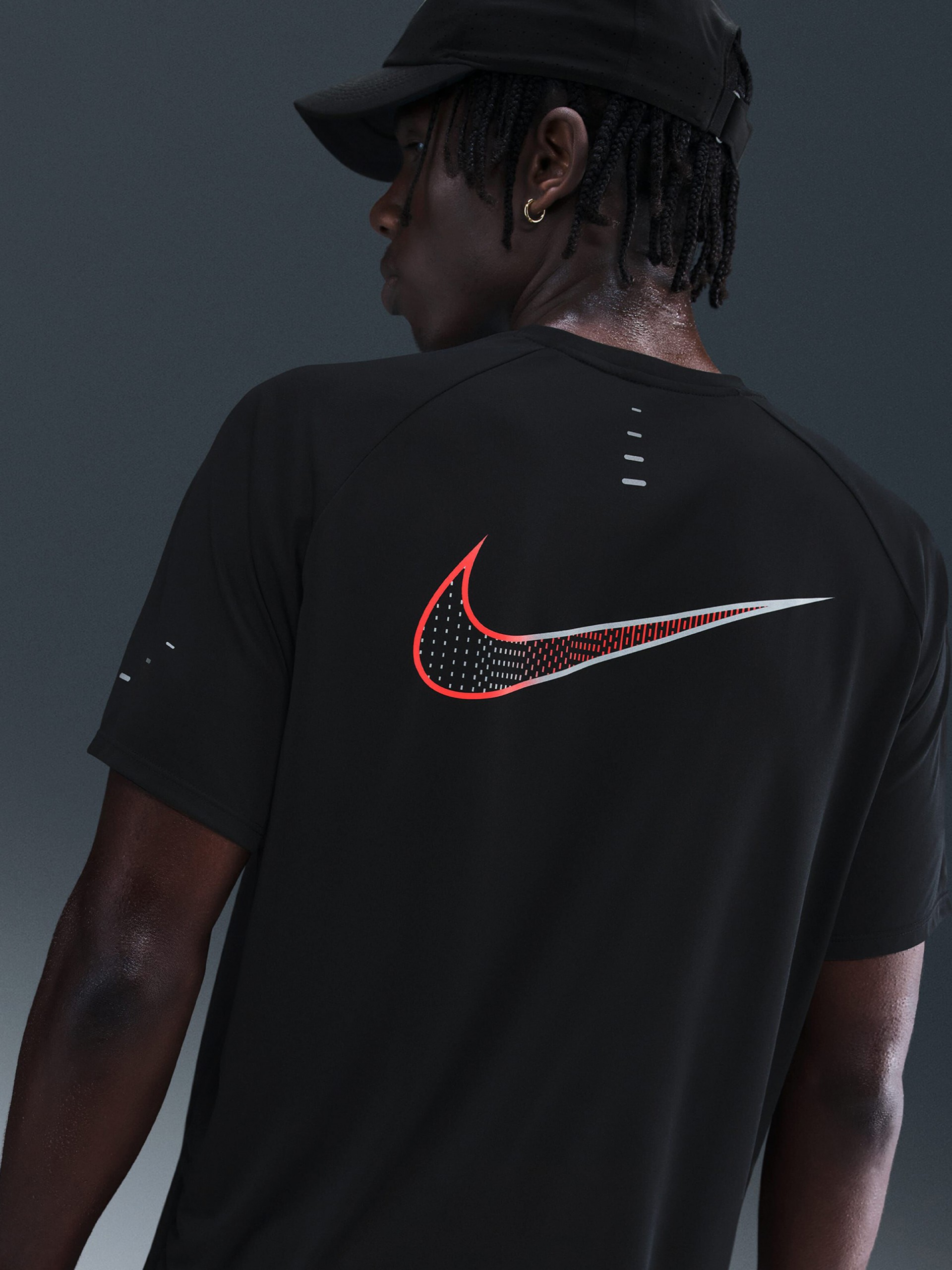 T-shirt de Running Nike Stride Dri-FIT ADV Preta Para Homem