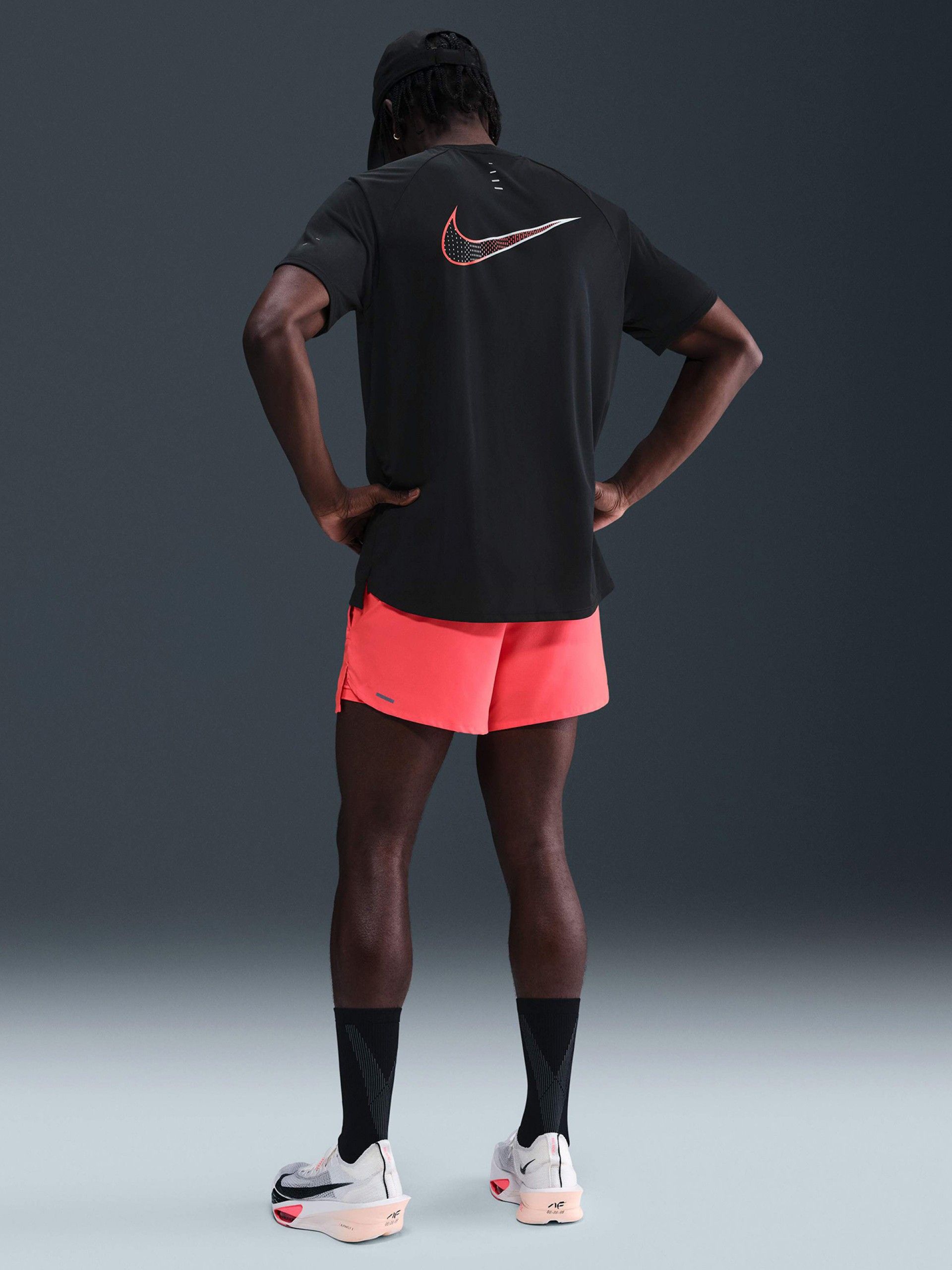 T-shirt de Running Nike Stride Dri-FIT ADV Preta Para Homem