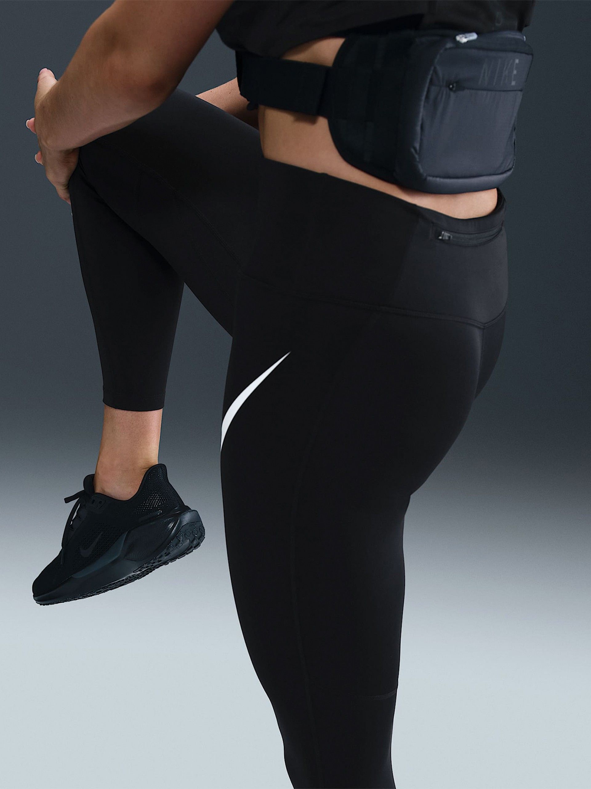 Leggings de Running Nike Tempo Swoosh High Rise 7/8 Pretas Para Mulher