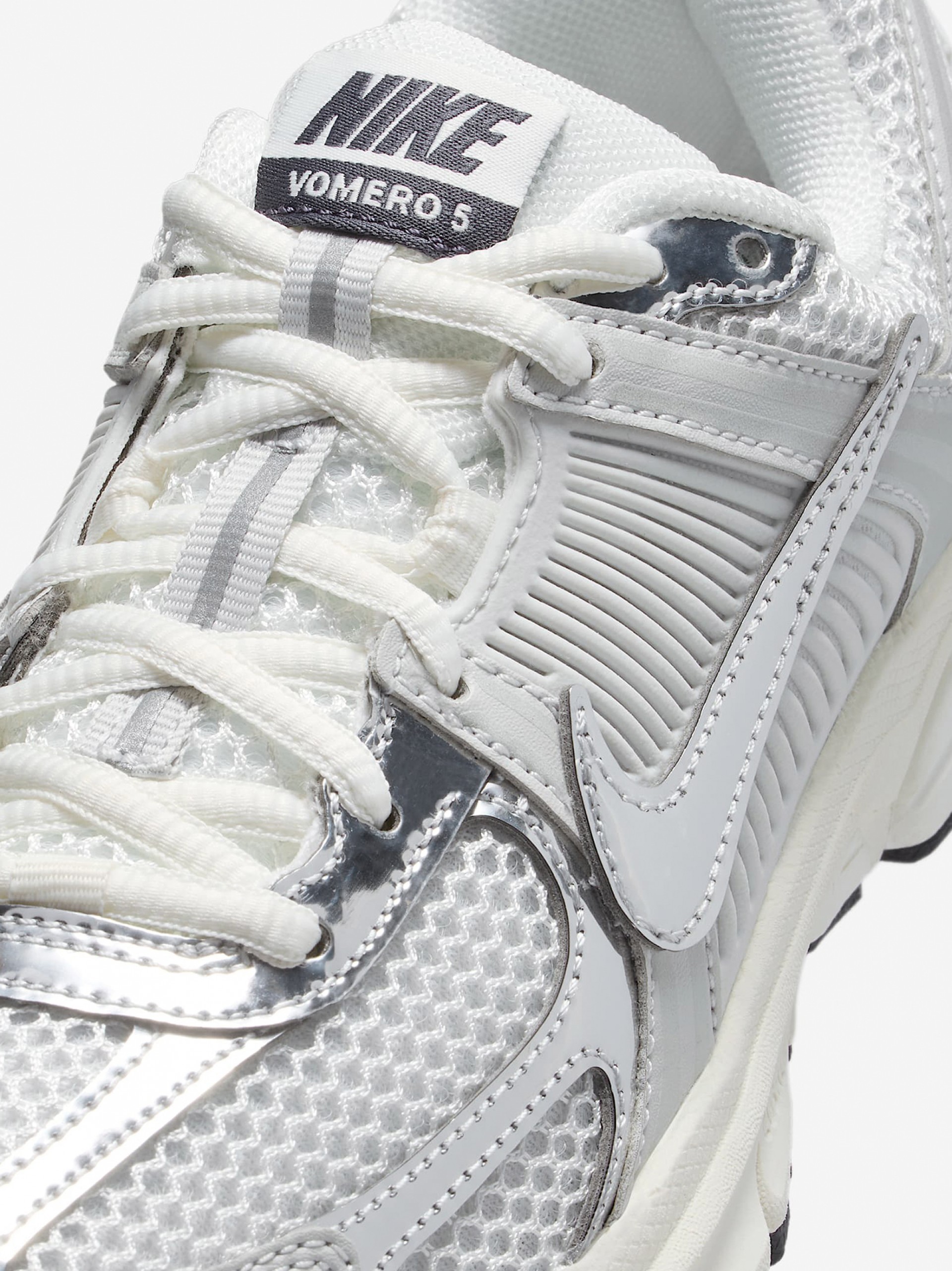Zapatillas Nike Vomero 5 Grises y Plateadas Júnior