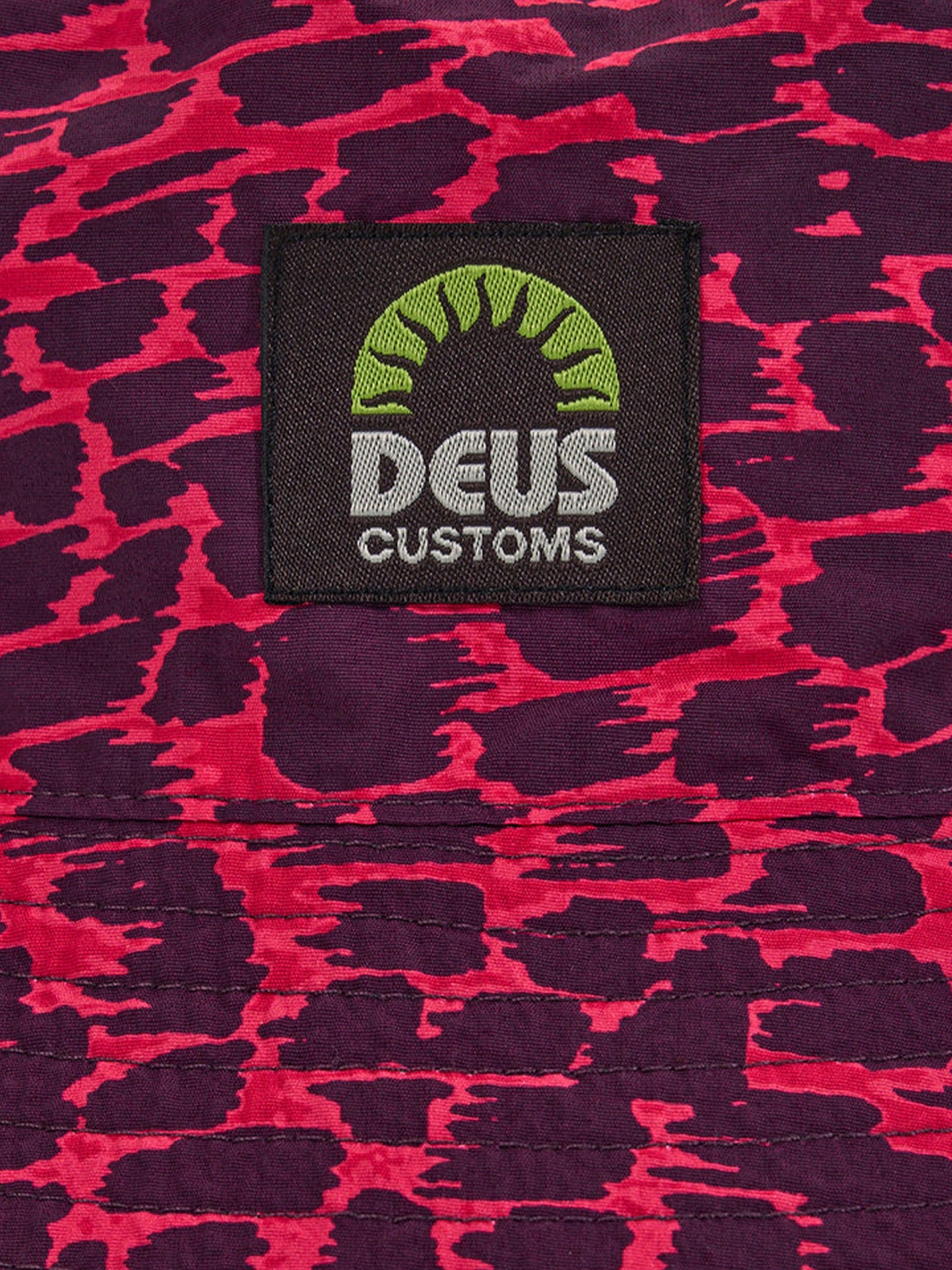 Chapéu Deus Ex Machina Cruze Reversível Preto e Rosa