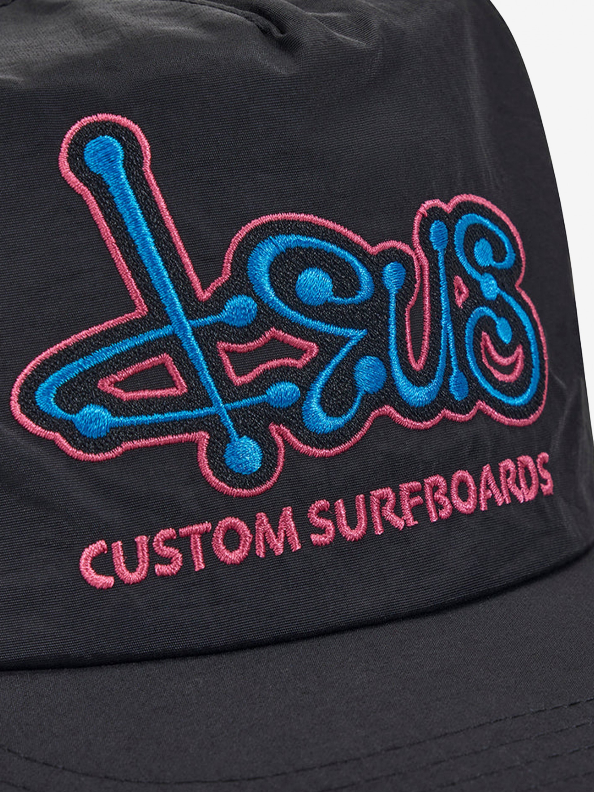 Boné Deus Ex Machina Sentient Preto