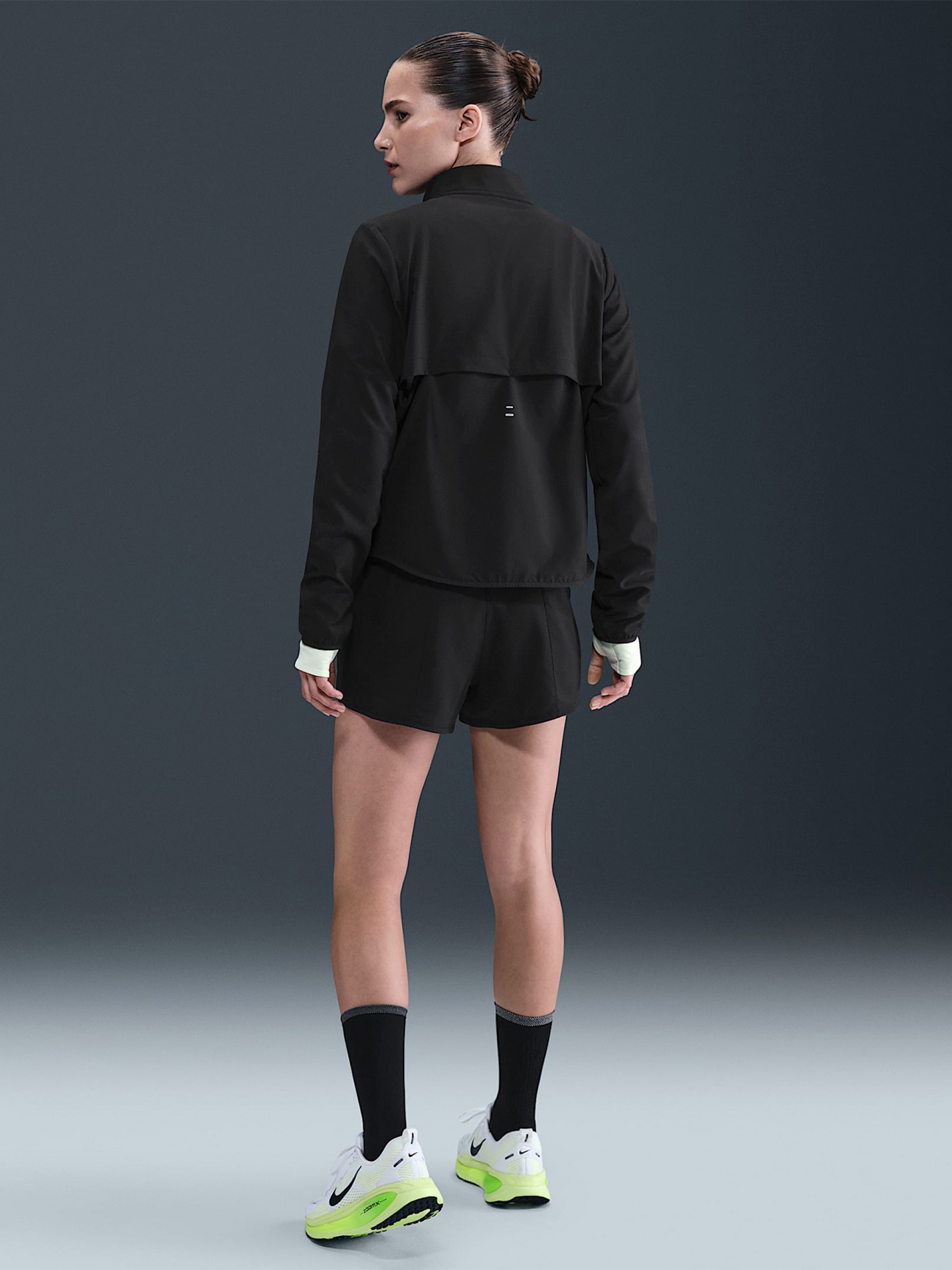 Calções de Running Nike Swoosh Dri-FIT Mid-Rise Loose 7.5cm Pretos Para Mulher