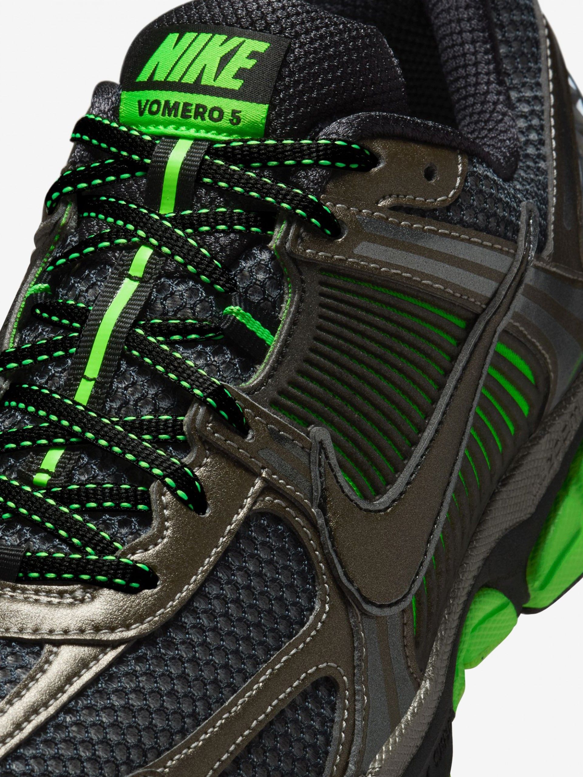 Zapatillas Nike Zoom Vomero 5 SE Grises y Verdes Para Hombre