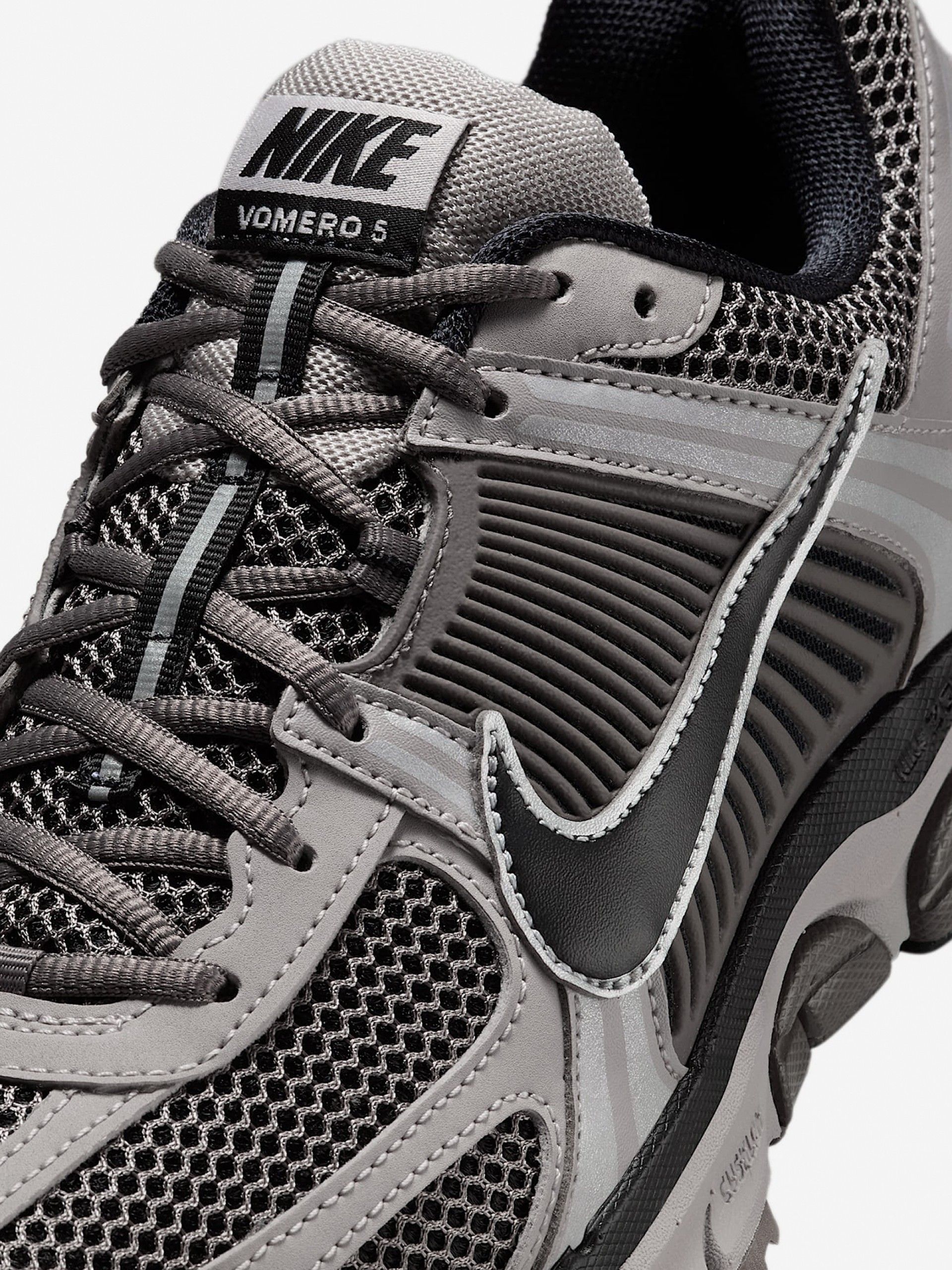 Nike Zoom Vomero 5 Grey Sneakers For Men