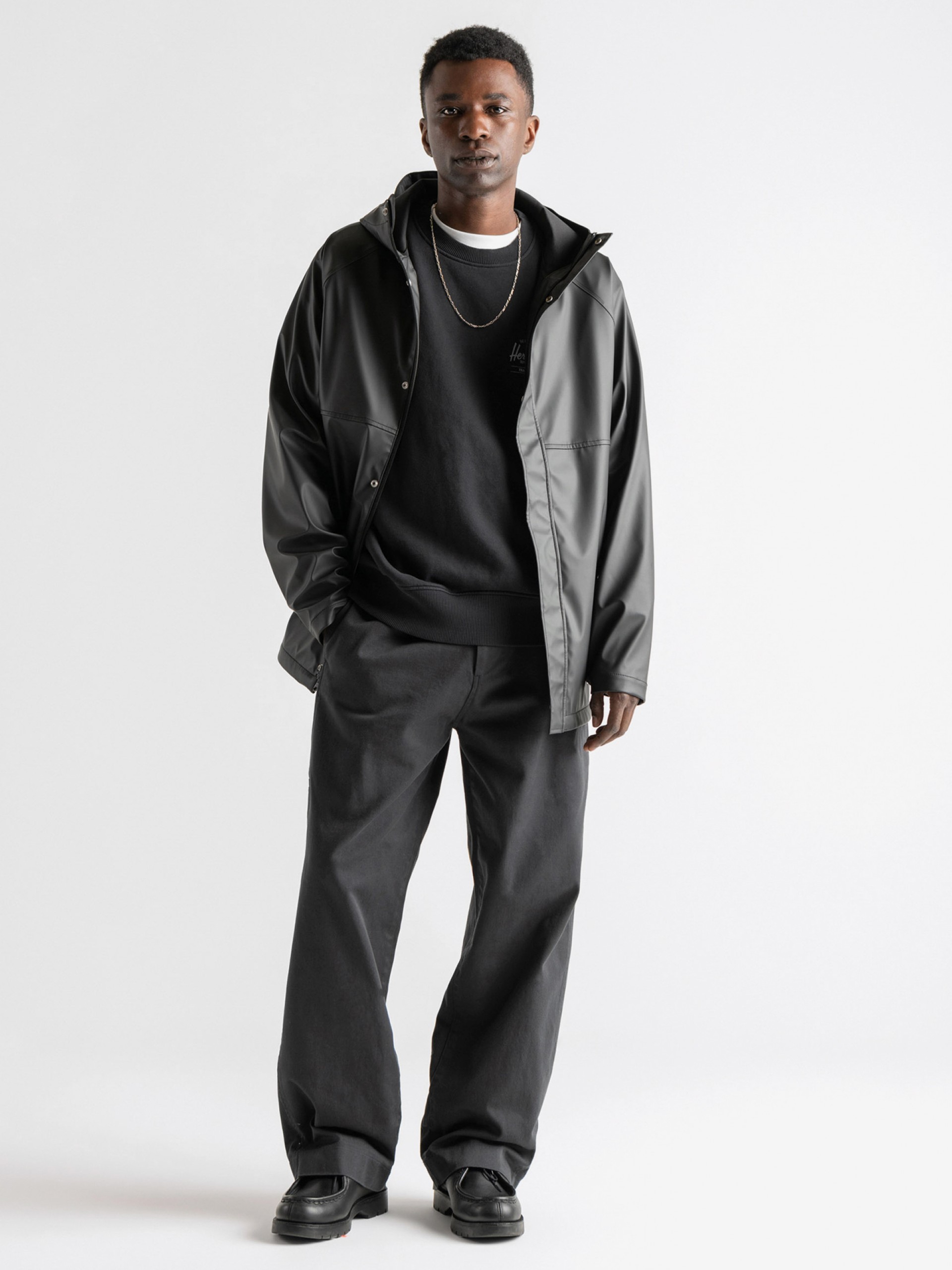 Chaqueta con Capucha Herschel Classic Rain Negra