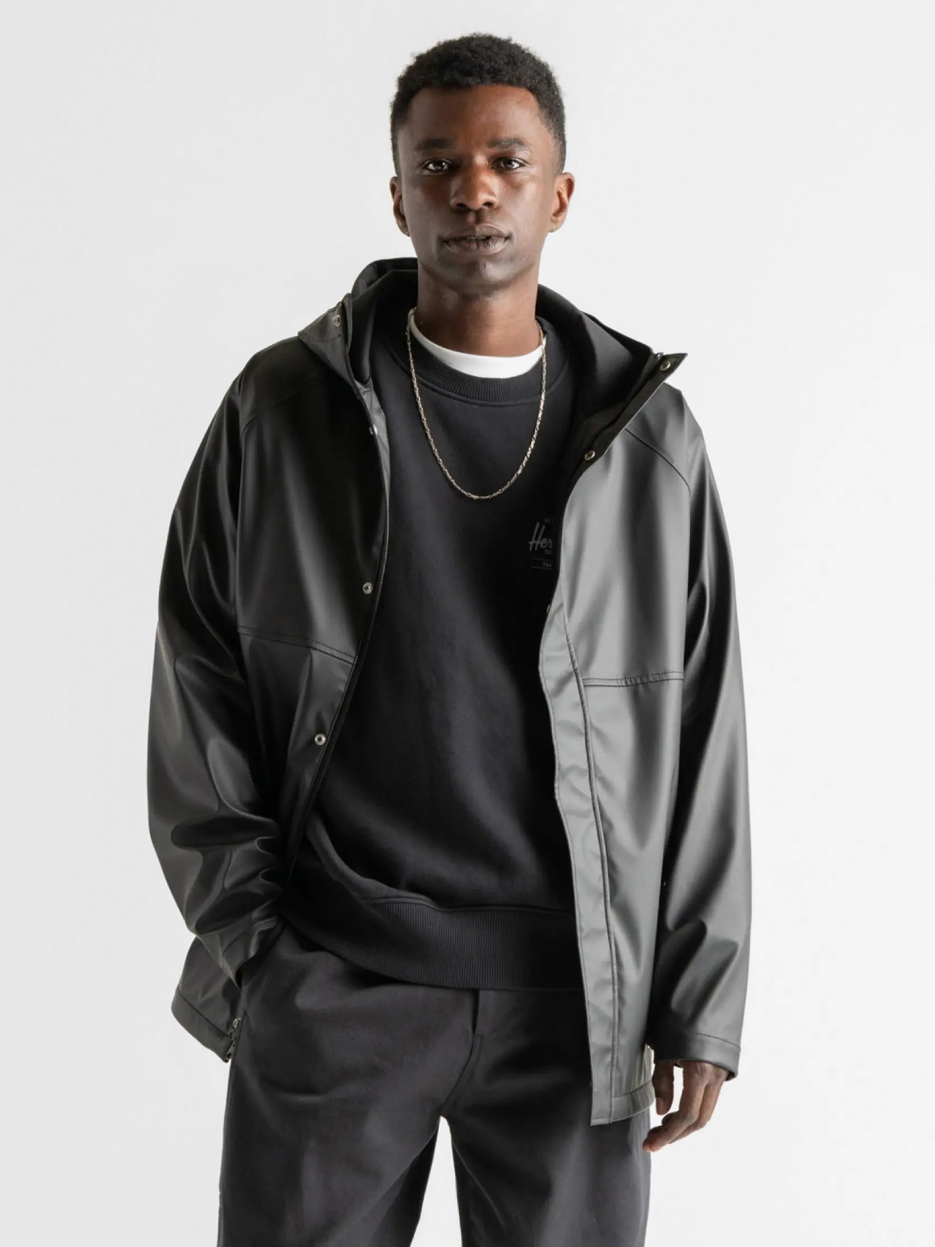 Chaqueta con Capucha Herschel Classic Rain Negra