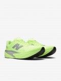 Sapatilhas New Balance FuelCell Rebel v5 Verdes e Prateadas Para Homem