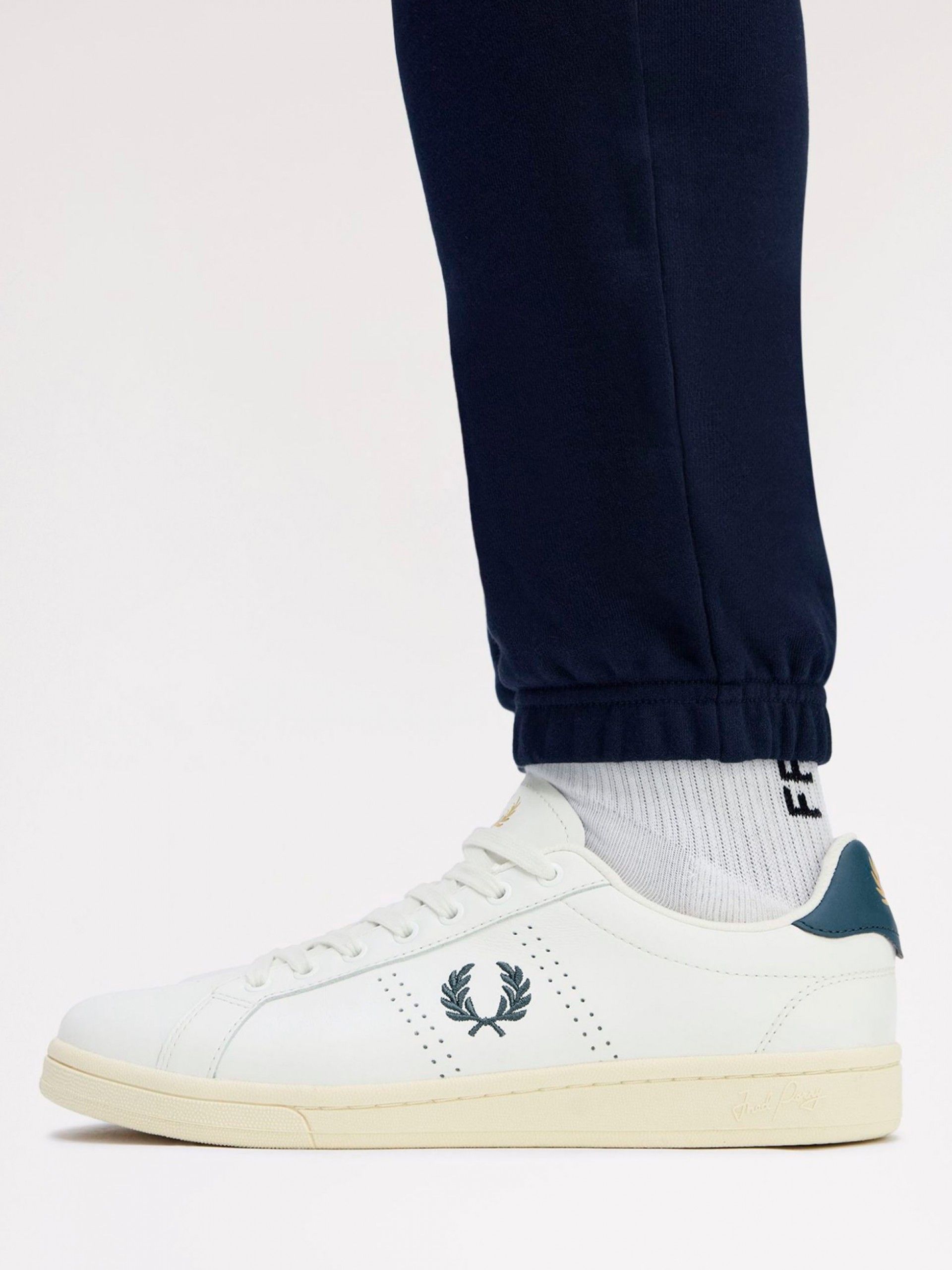 Sapatilhas Fred Perry B721 Em Pele Brancas e Azuis