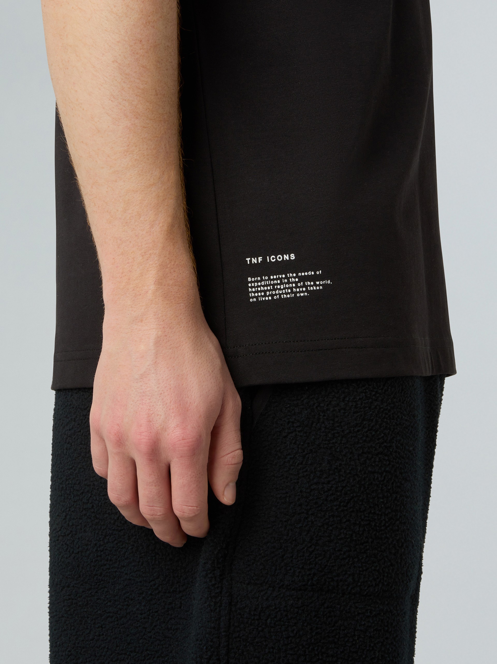 T-shirt The North Face Icon Mountain Preta