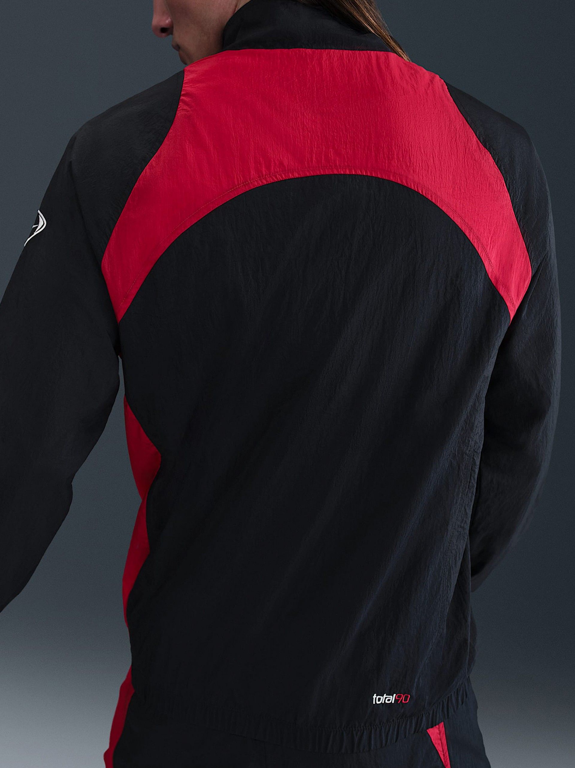 Chaqueta de Fútbol Nike Total 90 Negra y Roja Para Hombre