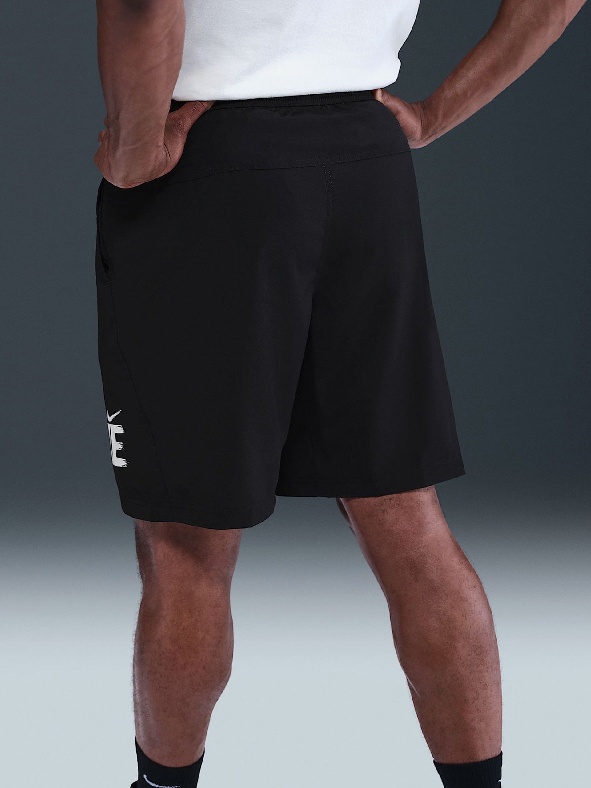 Nike Form Dri-FIT 23cm Black Training Shorts For Men
