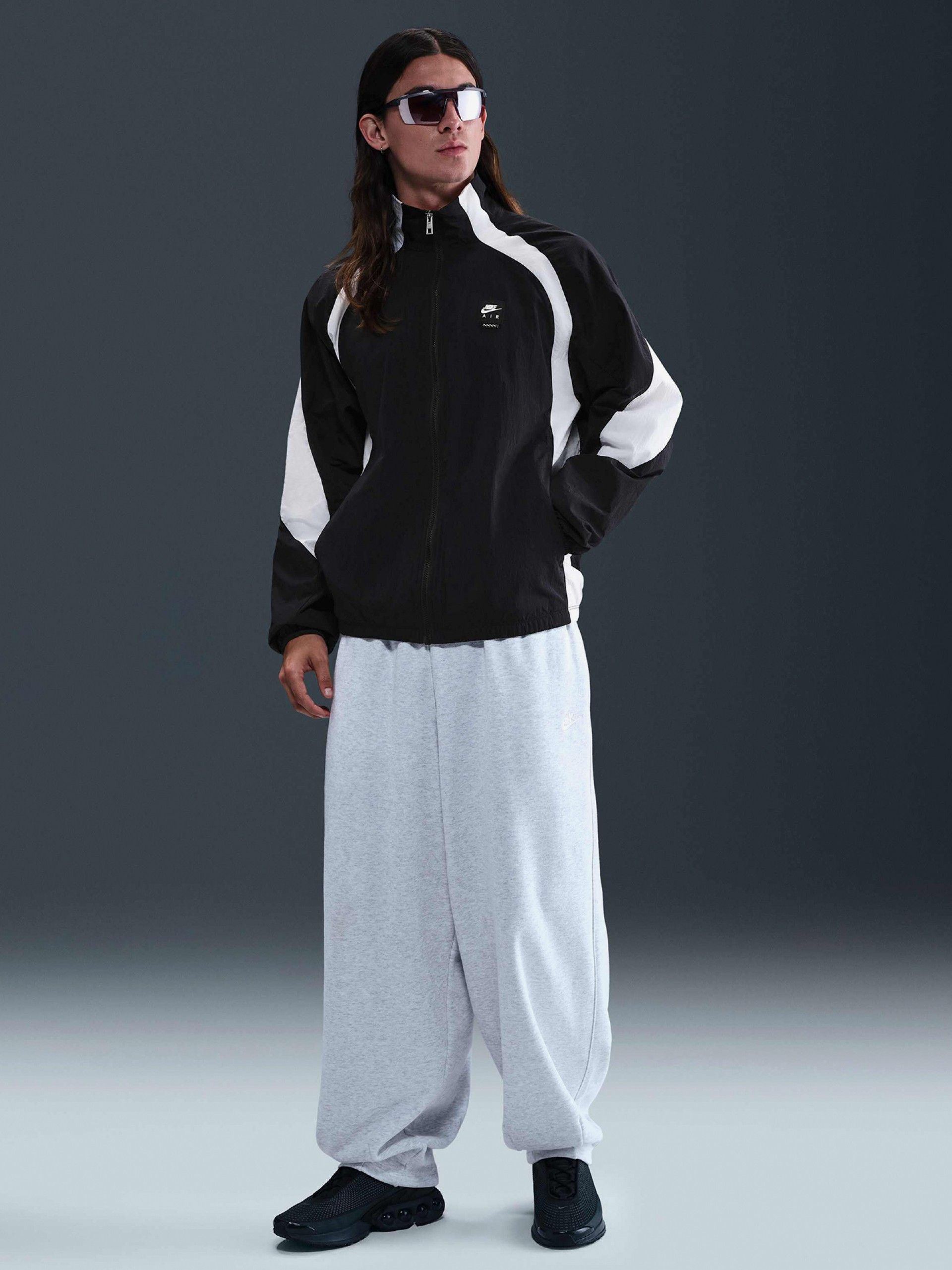 Chaqueta Nike Air Woven Negra y Blanca Para Hombre