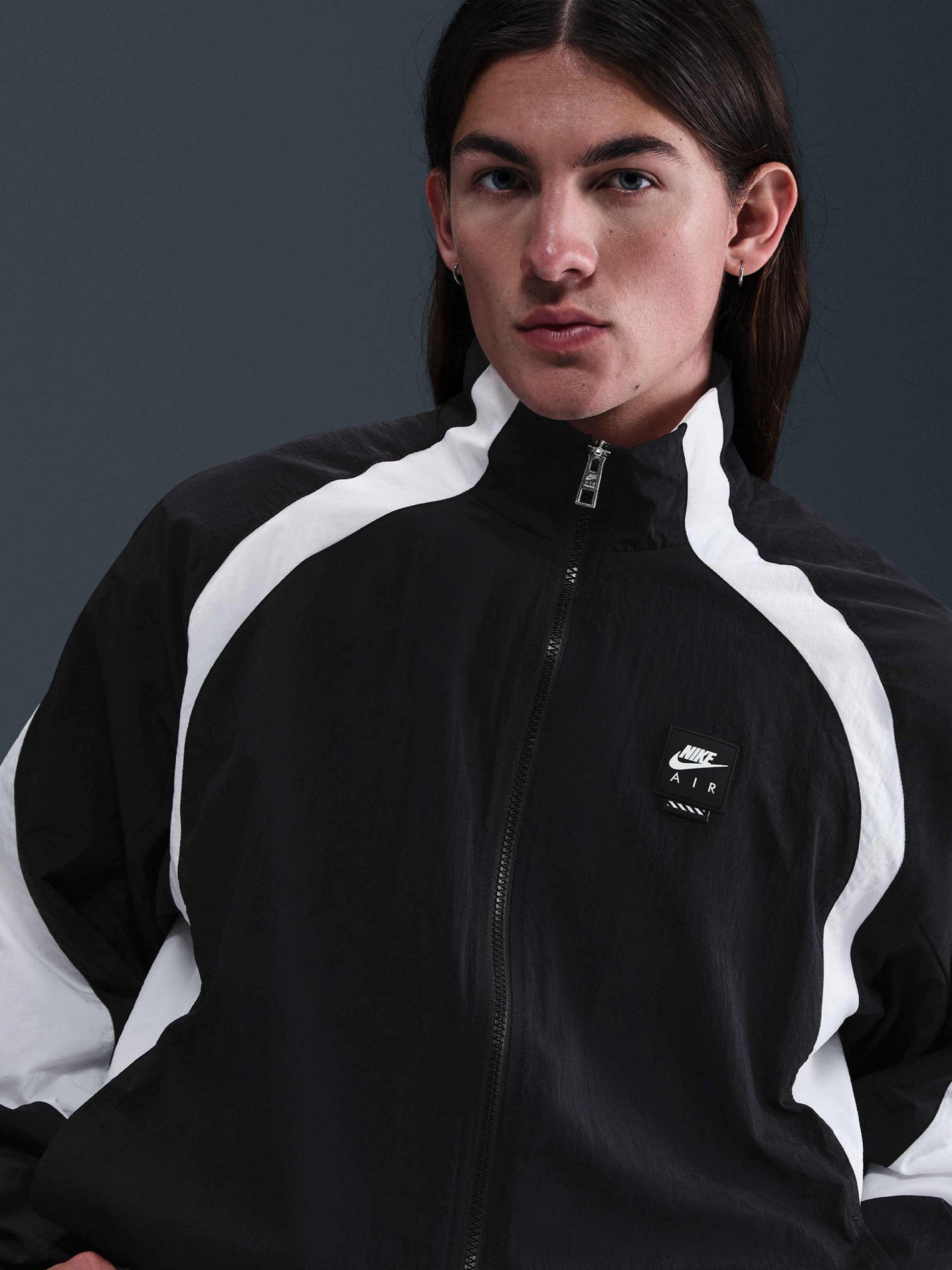 Chaqueta Nike Air Woven Negra y Blanca Para Hombre