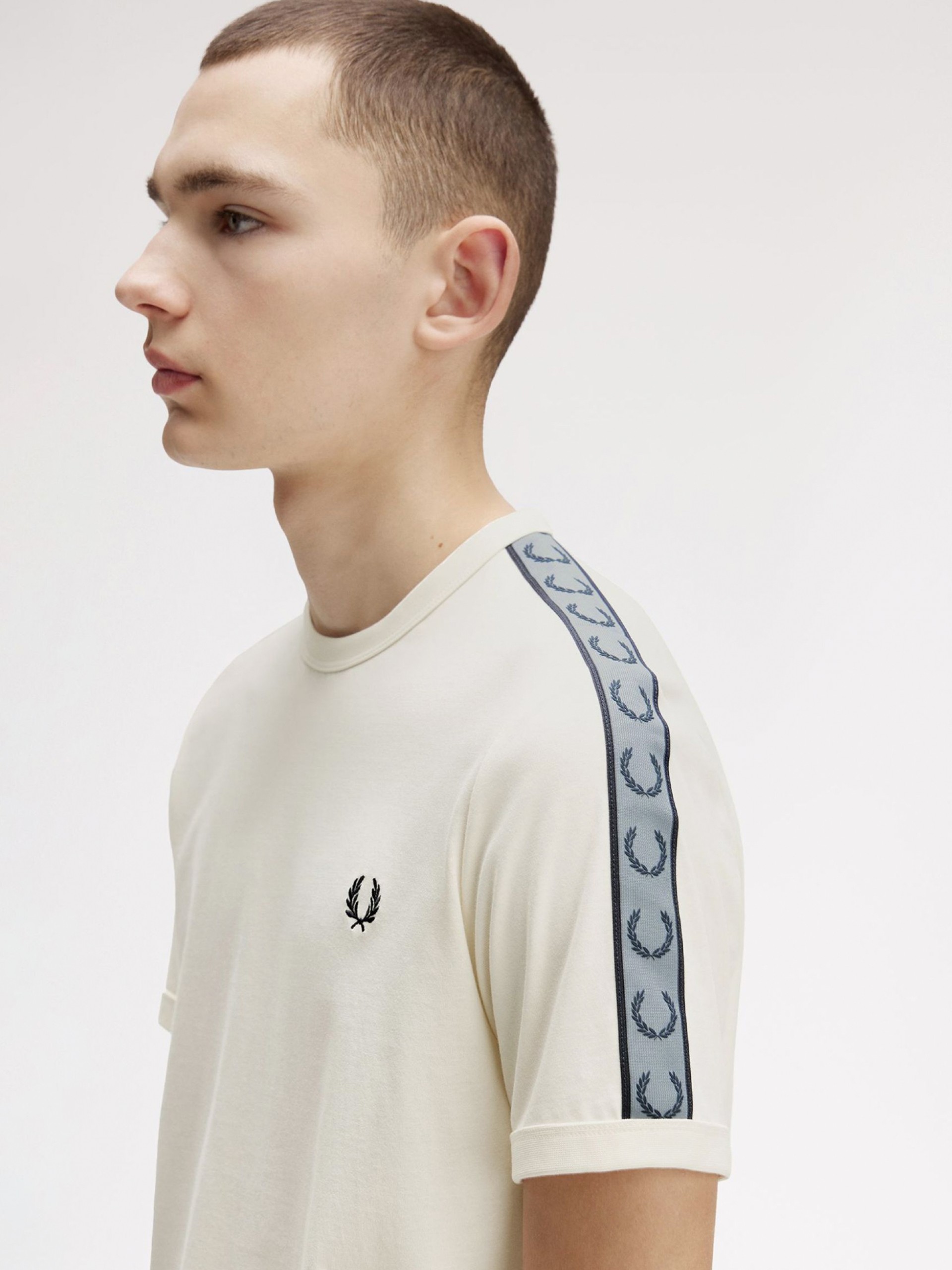 T-shirt Fred Perry Contrast Tape Ringer Bege e Azul