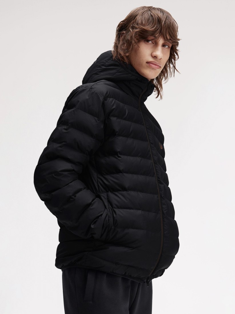 Chaqueta con Capucha Fred Perry Hooded Insulated Negra