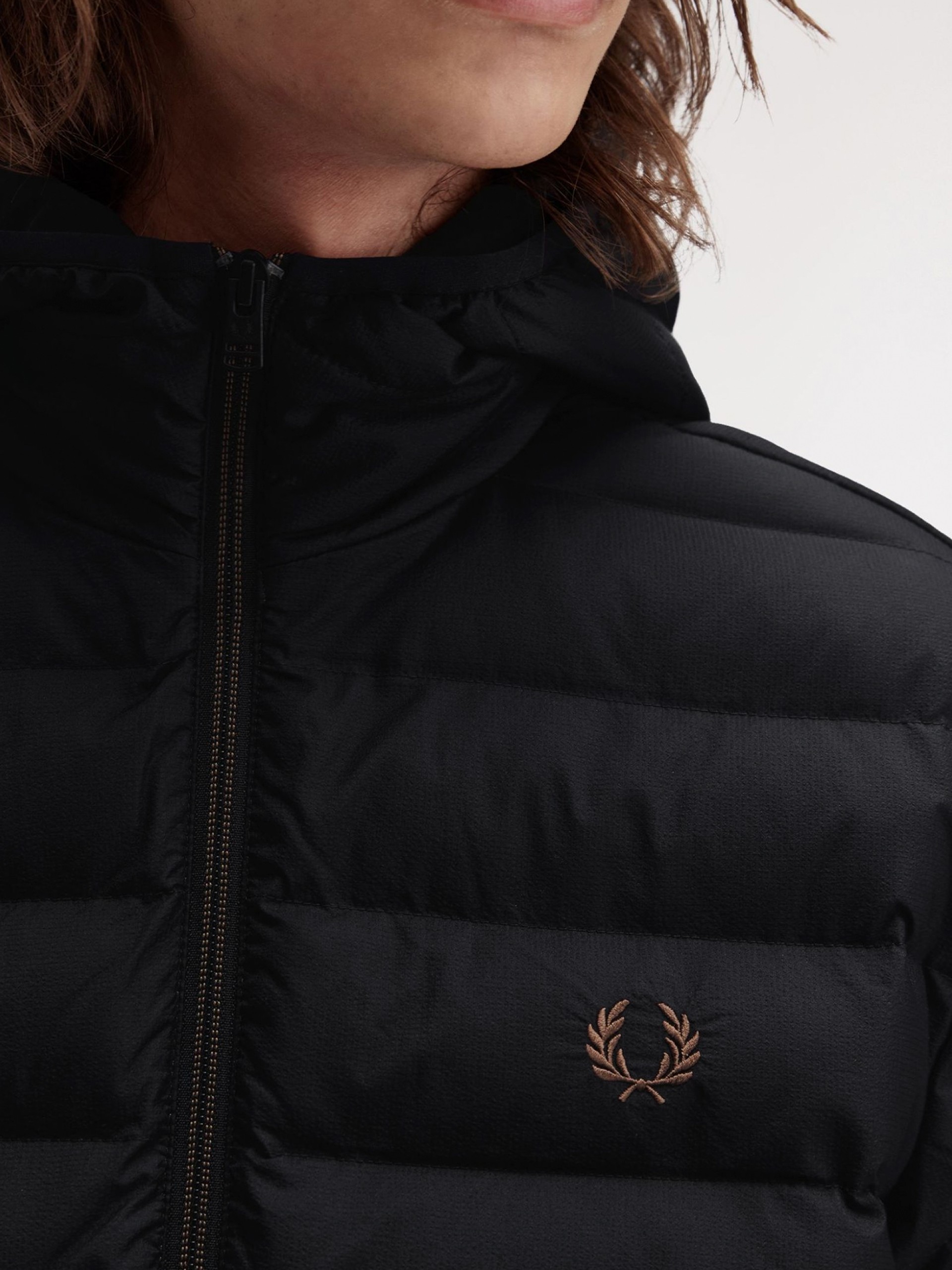 Casaco com Capuz Fred Perry Hooded Insulated Preto