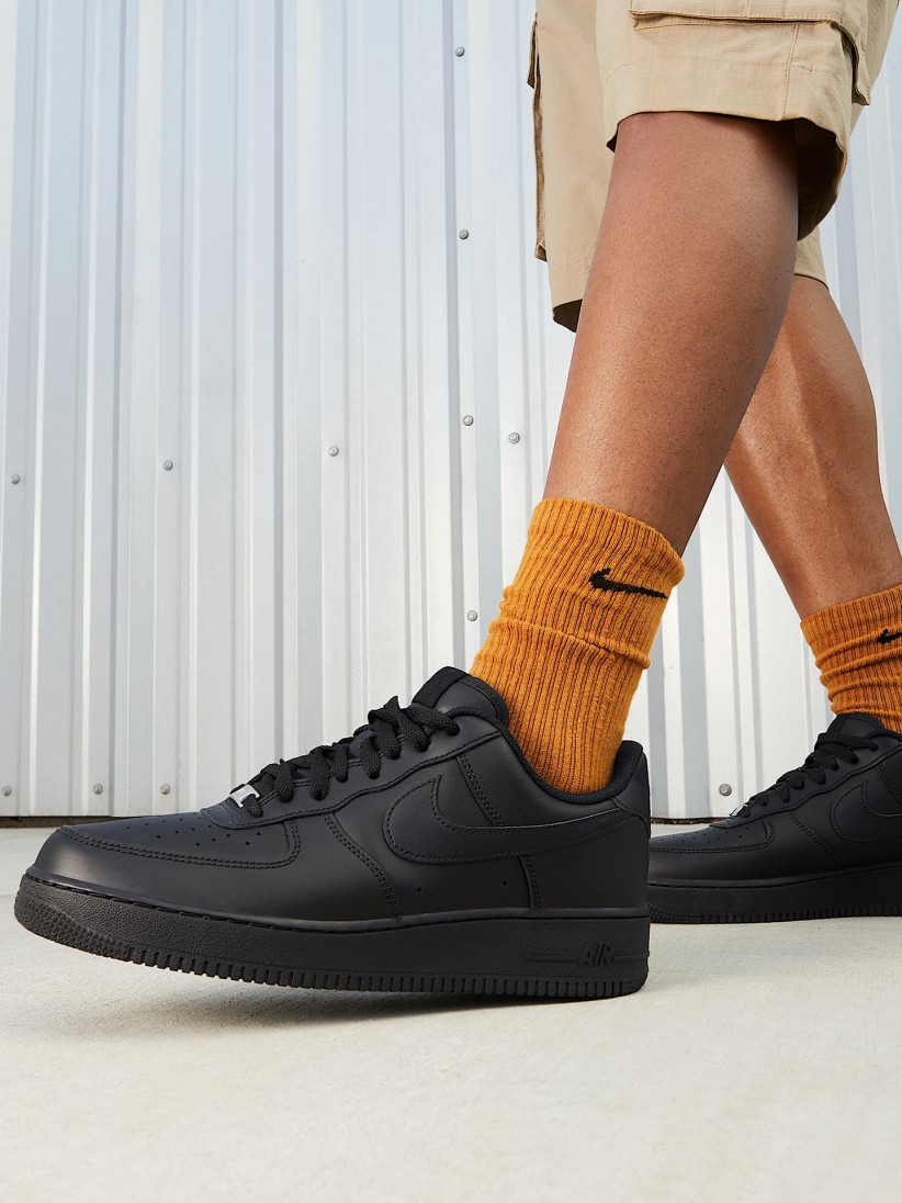 Sapatilhas Nike Air Force 1 07 Pretas Para Homem