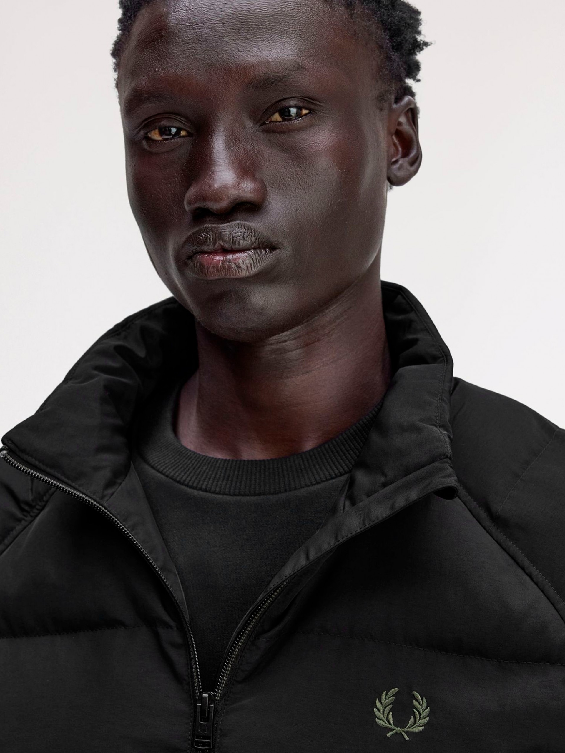 Casaco Fred Perry Raglan Sleeve Padded Preto