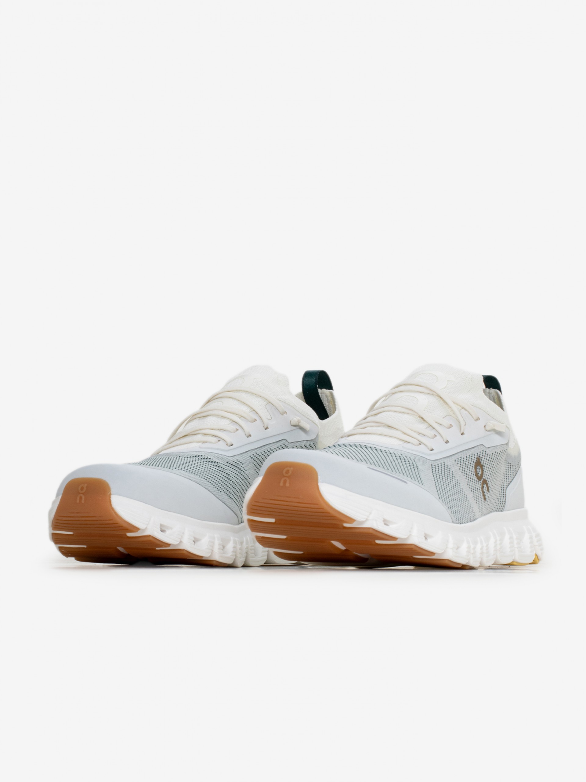 On Running Cloud 6 Versa Green and Beige W Sneakers