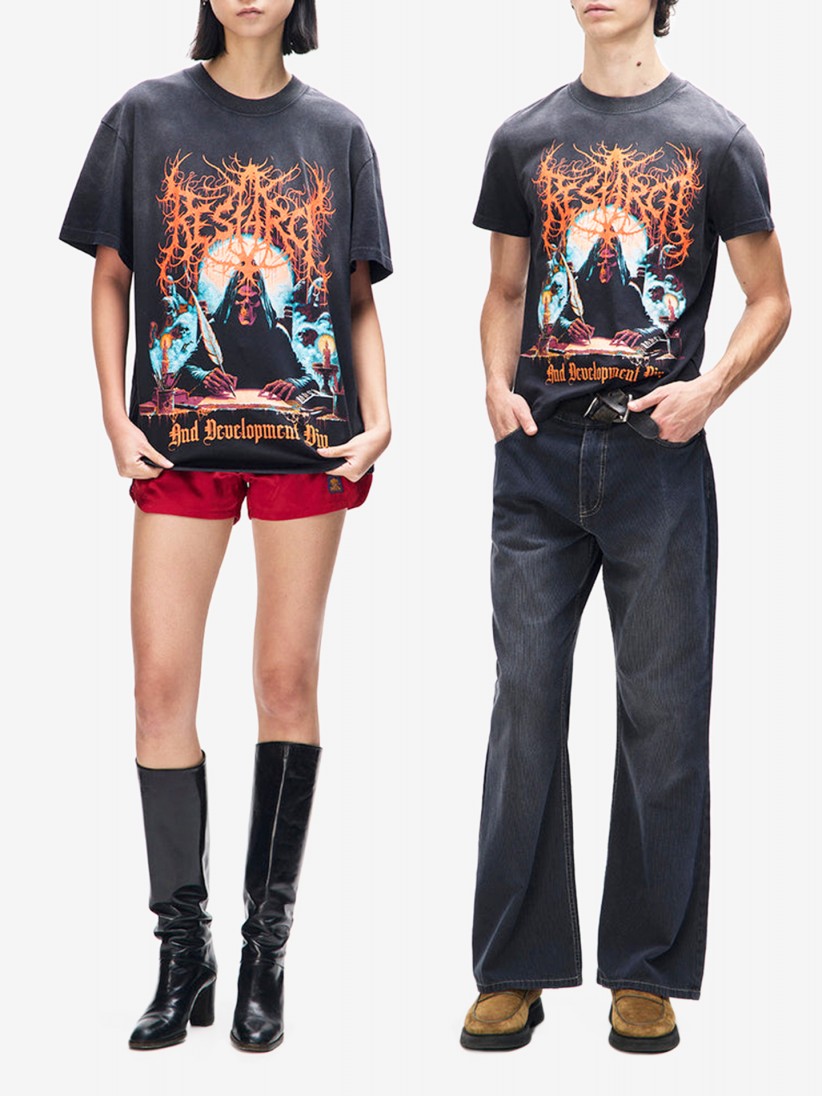 T-shirt Deus Ex Machina R&D Vintage Preta T-shirt Deus Ex Machina R&D Vintage Preta
