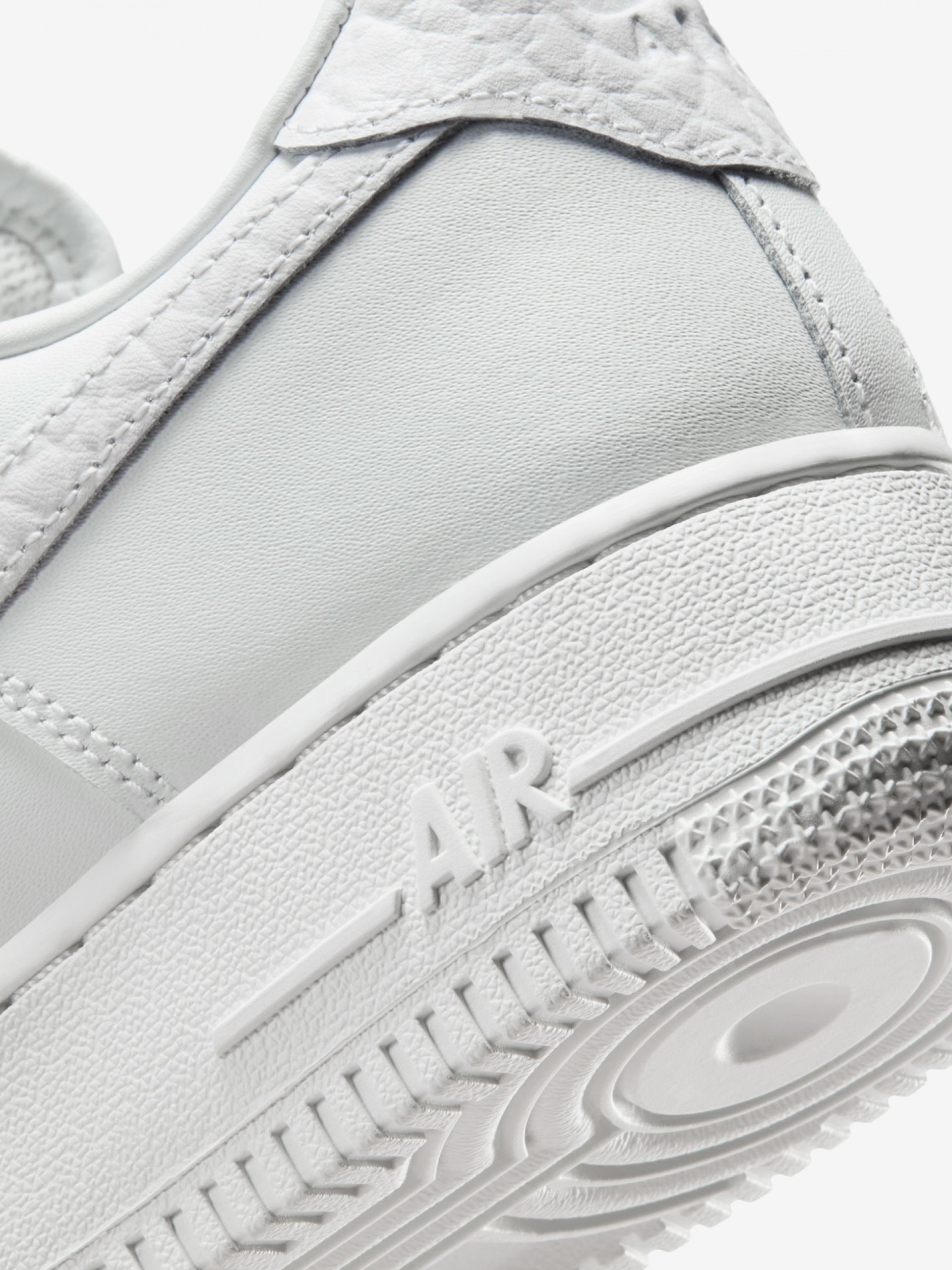 Sapatilhas Nike Air Force 1 07 Low Brancas Para Mulher