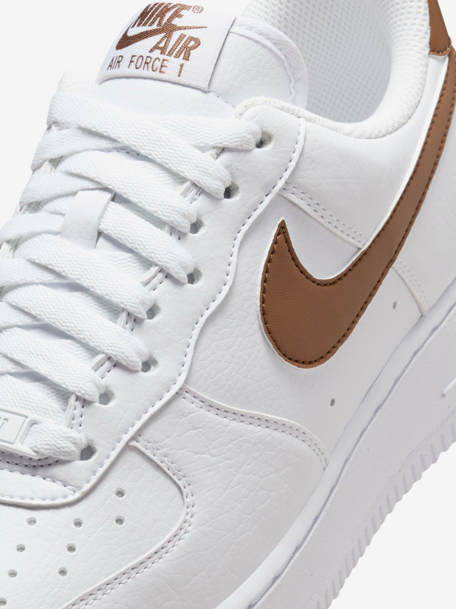 Sapatilhas Nike Air Force 1 Next Nature Brancas e Castanhas Para Mulher