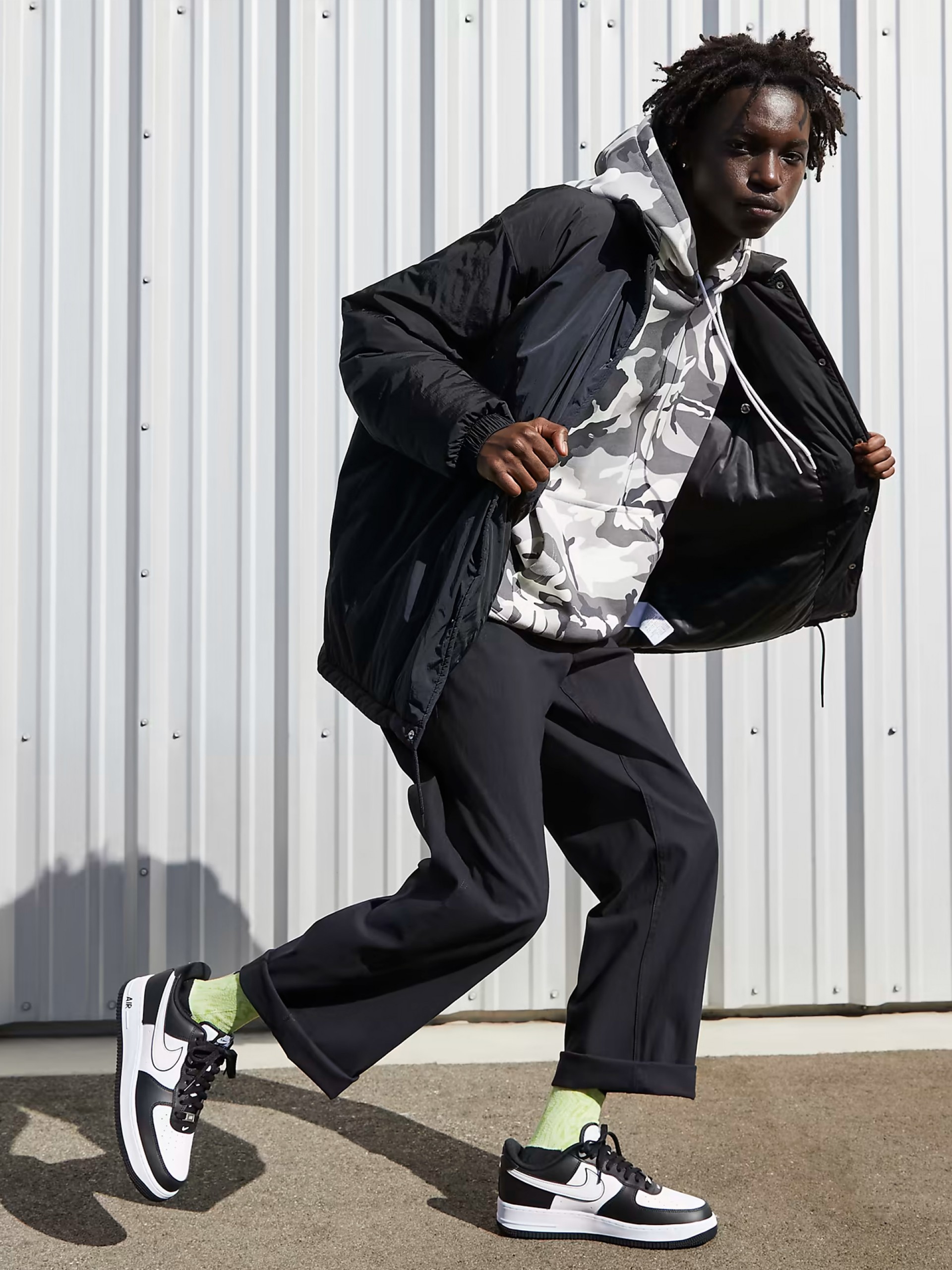 Nike Air Force 1 07 Black and White Sneakers For Men