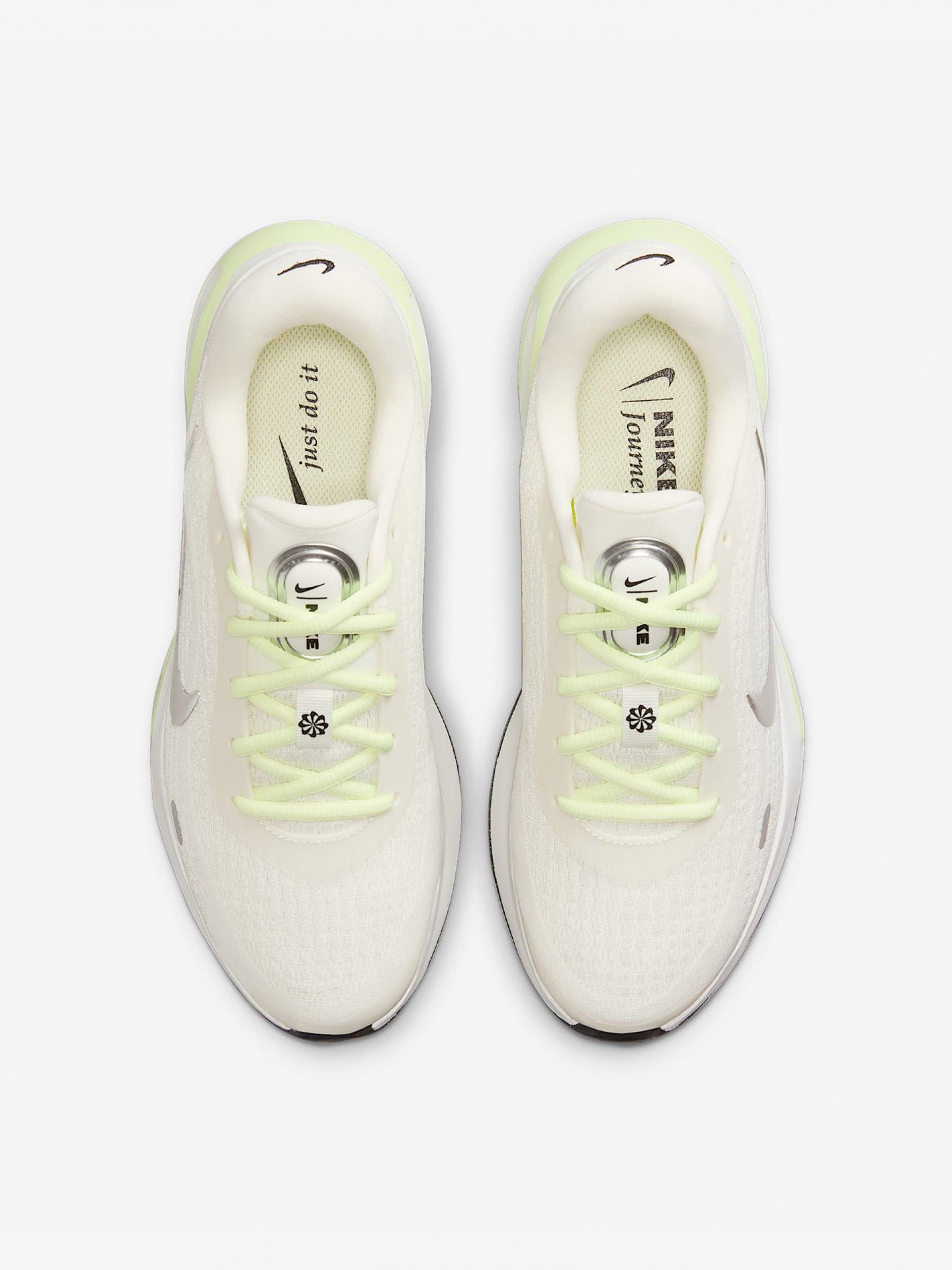 Zapatillas de Running Nike Journey Run Road Beige y Verdes Para Mujer