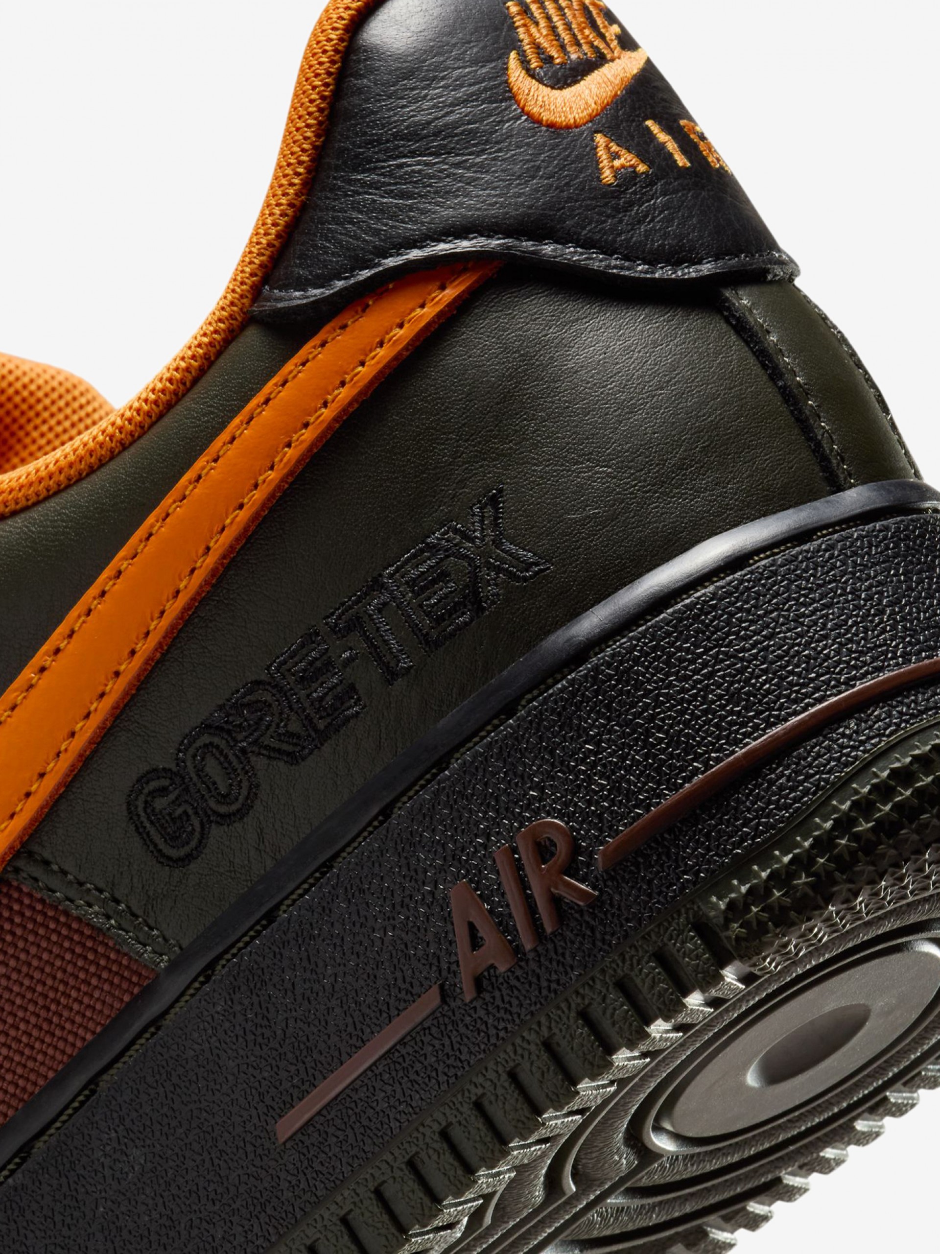 Sapatilhas Nike Air Force 1 GORE-TEX Castanhas e Laranja Para Homem