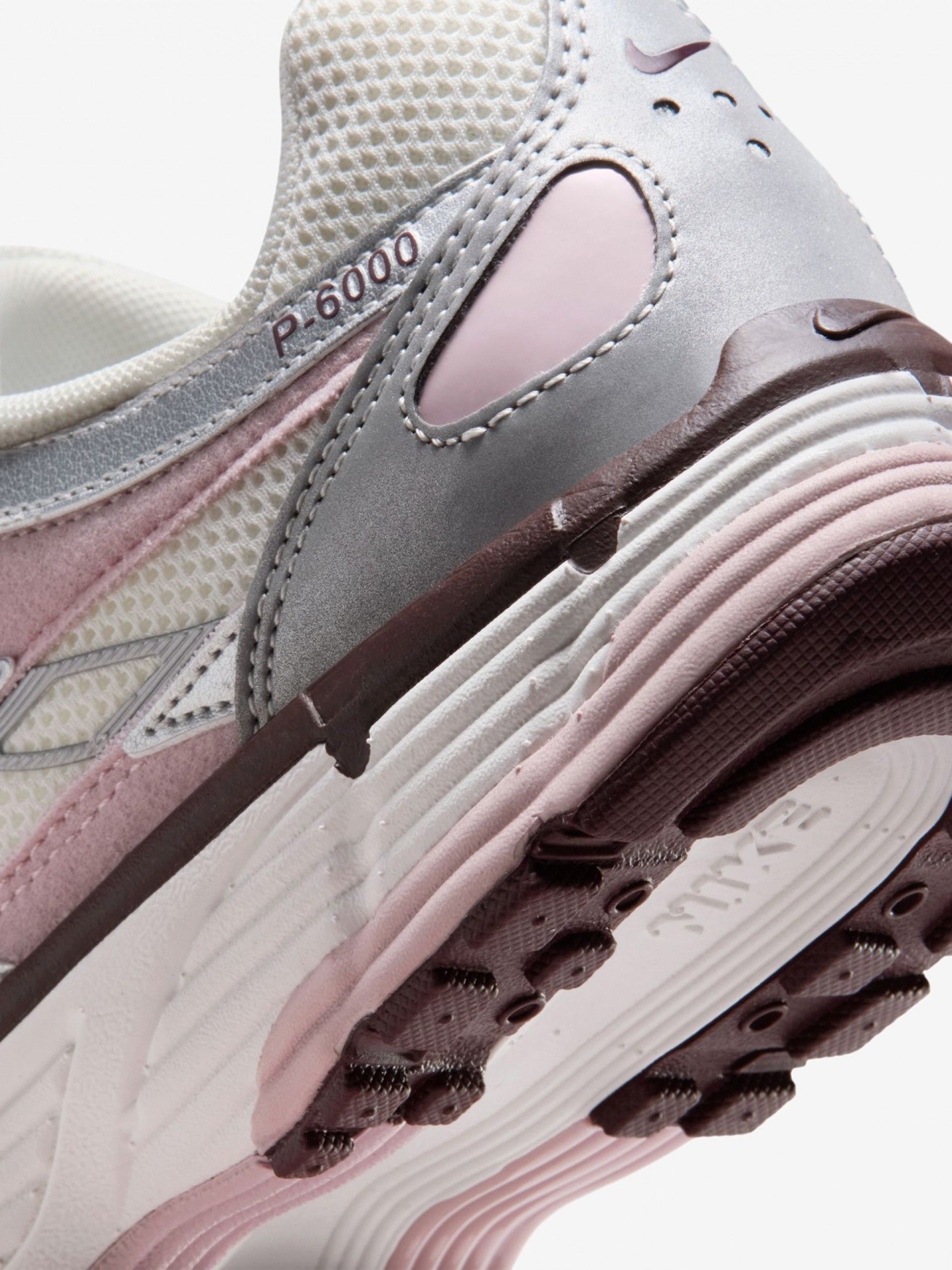 Sapatilhas Nike P-6000 Rosa e Prateadas Para Mulher