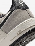 Sapatilhas Nike Air Force 1 07 LV8 Cinzentas e Pretas Em Pele e Camura Para Homem