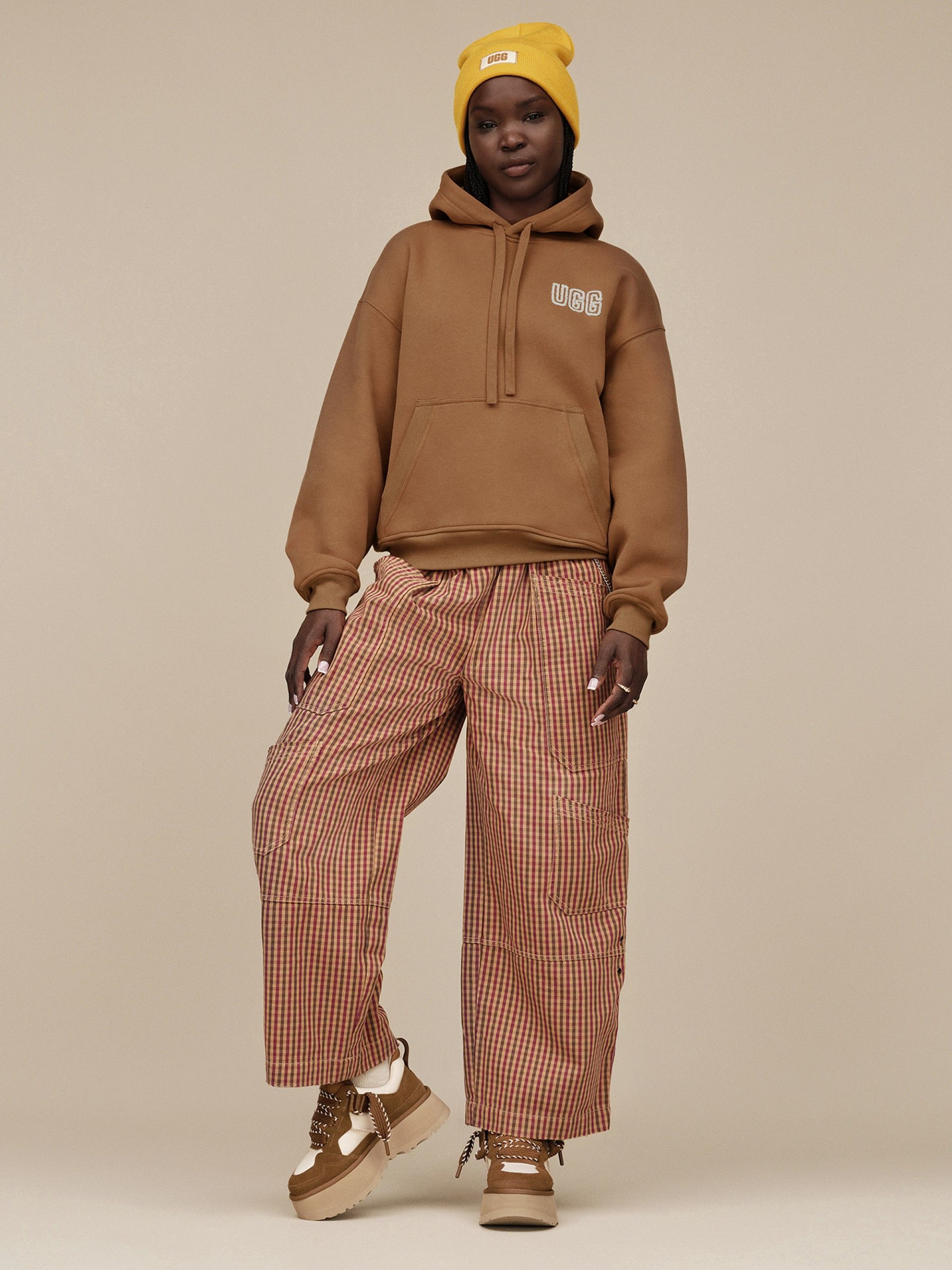 Zapatillas Ugg Astromel Camel y Blancas Para Mujer