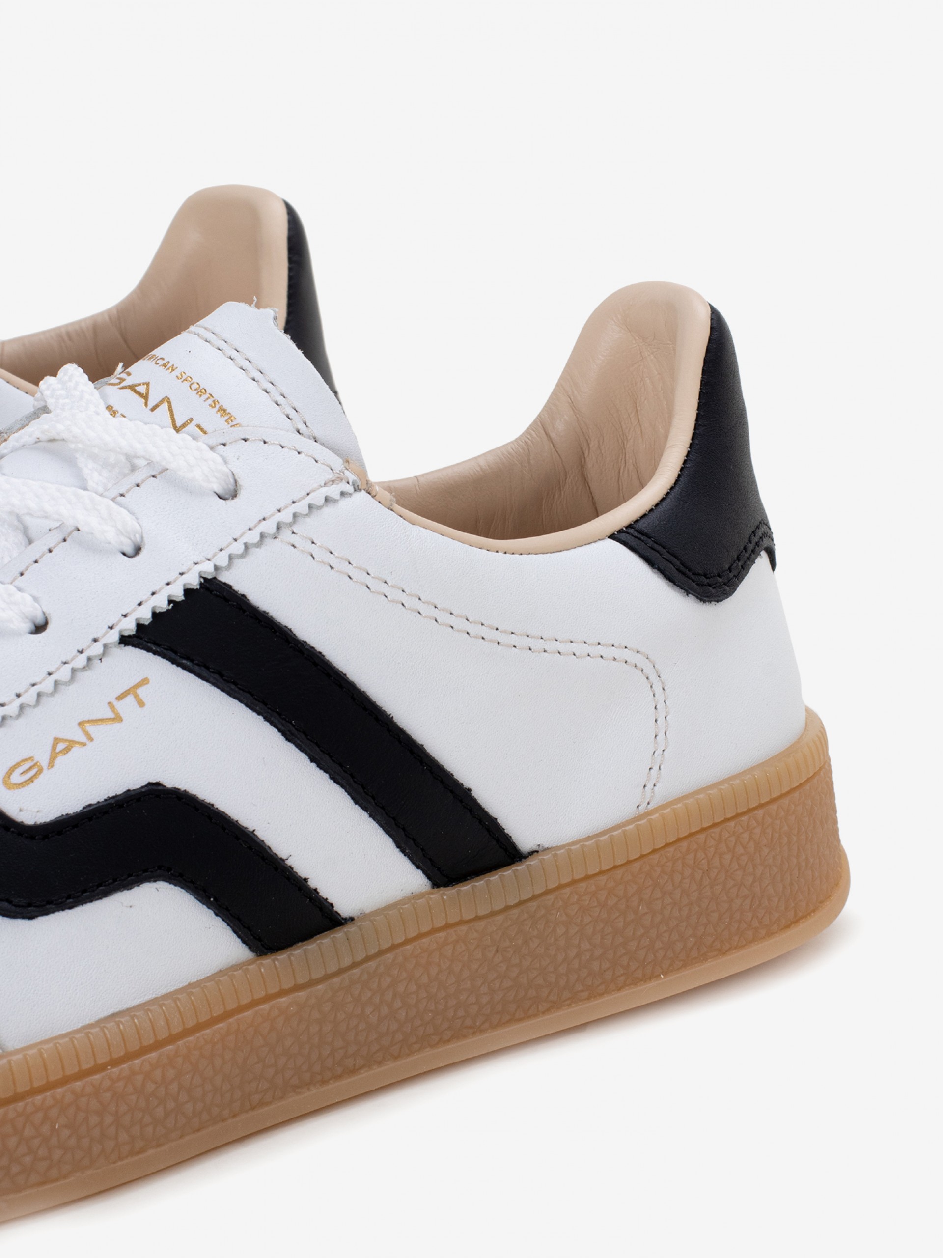 Sapatilhas Gant Cuzima Brancas e Pretas Em Pele e Camurça Para Mulher