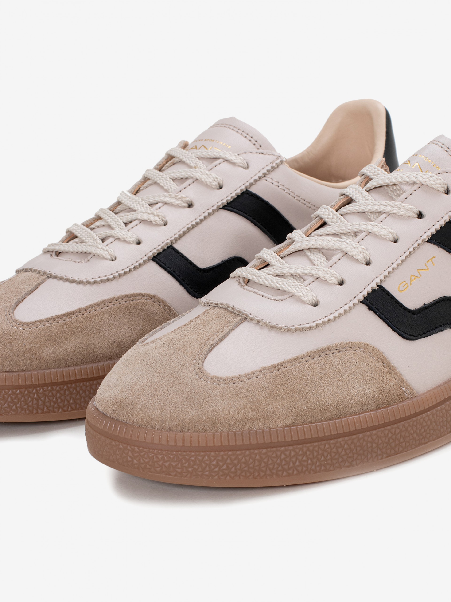 Sapatilhas Gant Cuzima Bege e Pretas Em Pele e Camurça Para Mulher